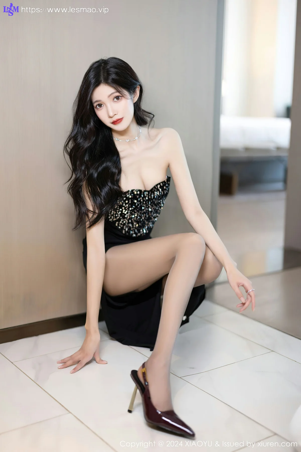 XIAOYU  语画  Vol.1212  程程程- 红色丝袜性感写真1 - 7