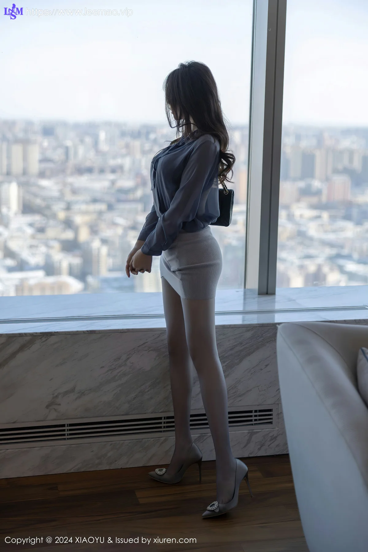XIAOYU  语画  Vol.1219  徐莉芝Booty 蓝灰色丝袜哈尔滨旅拍1 - 1
