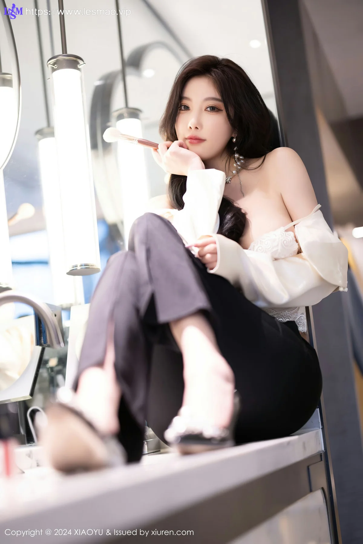 XIAOYU  语画  Vol.1233 杨晨晨Yome 魅惑黑丝哈尔滨旅拍1 - 36