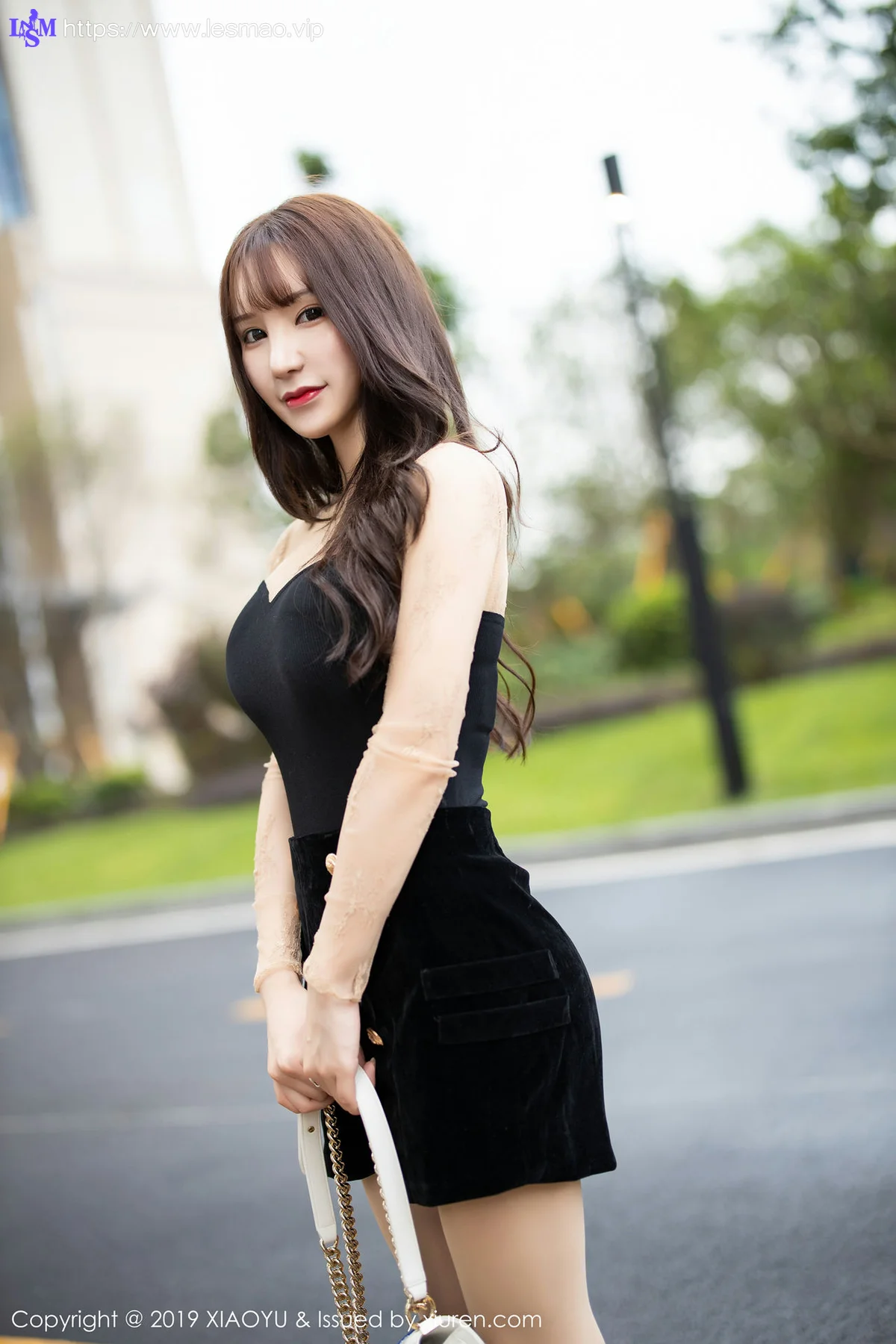 XIAOYU  语画界 Vol.125 周于希Sandy 丝袜车模车拍写真 - 11