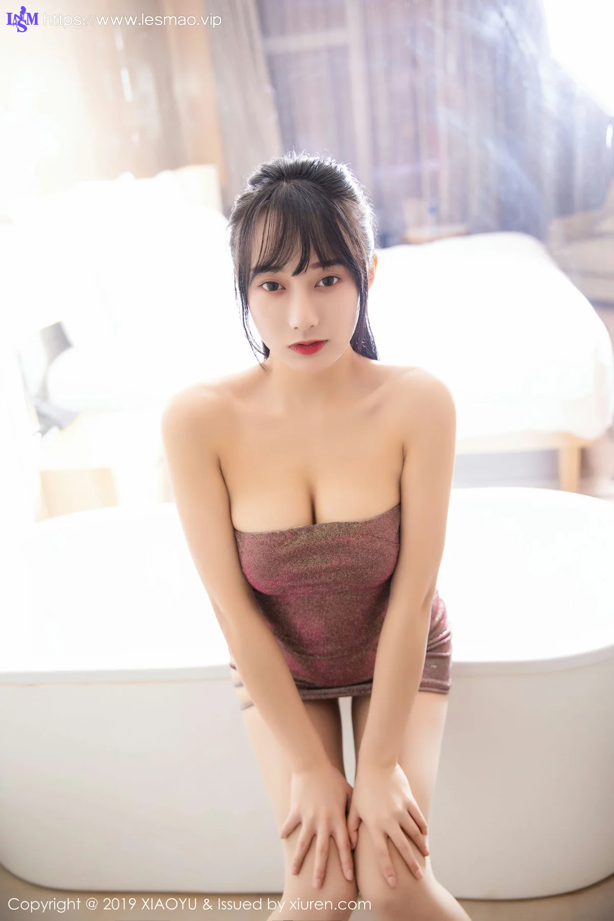 XIAOYU  语画界 Vol.159 翘臀肉丝 何嘉颖丝袜美腿写真 - 26