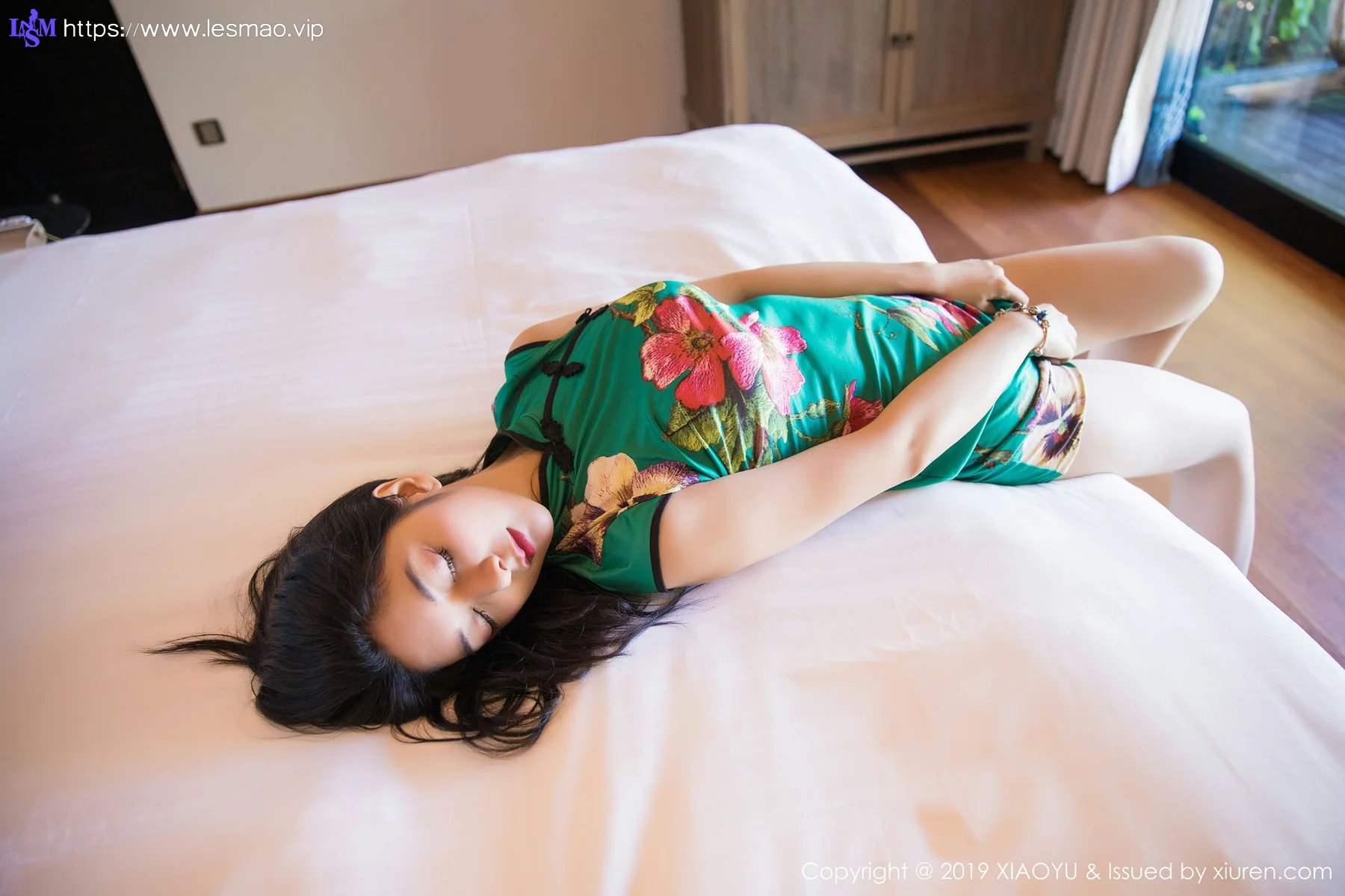 XIAOYU  语画界 Vol.193 旗袍美腿 Angela小热巴丝袜美腿写真 - 32