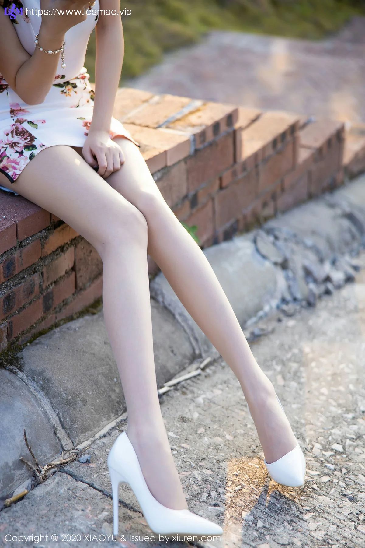 XIAOYU  语画界 Vol.233 韵味旗袍141P 杨晨晨sugar 室外写真 - 12