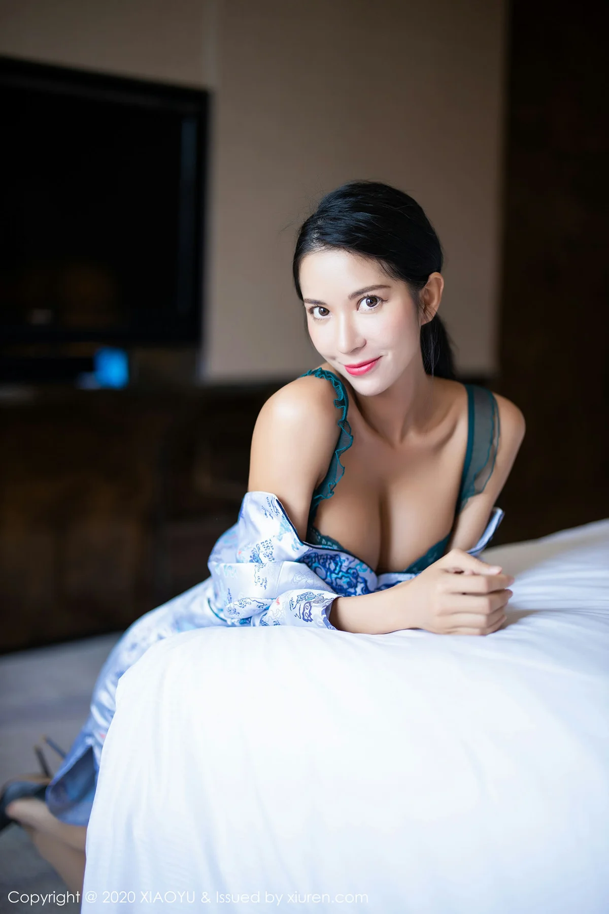 XIAOYU  语画界 Vol.304 韵味旗袍 Carry 现代朦胧丝袜丝袜美... - 29