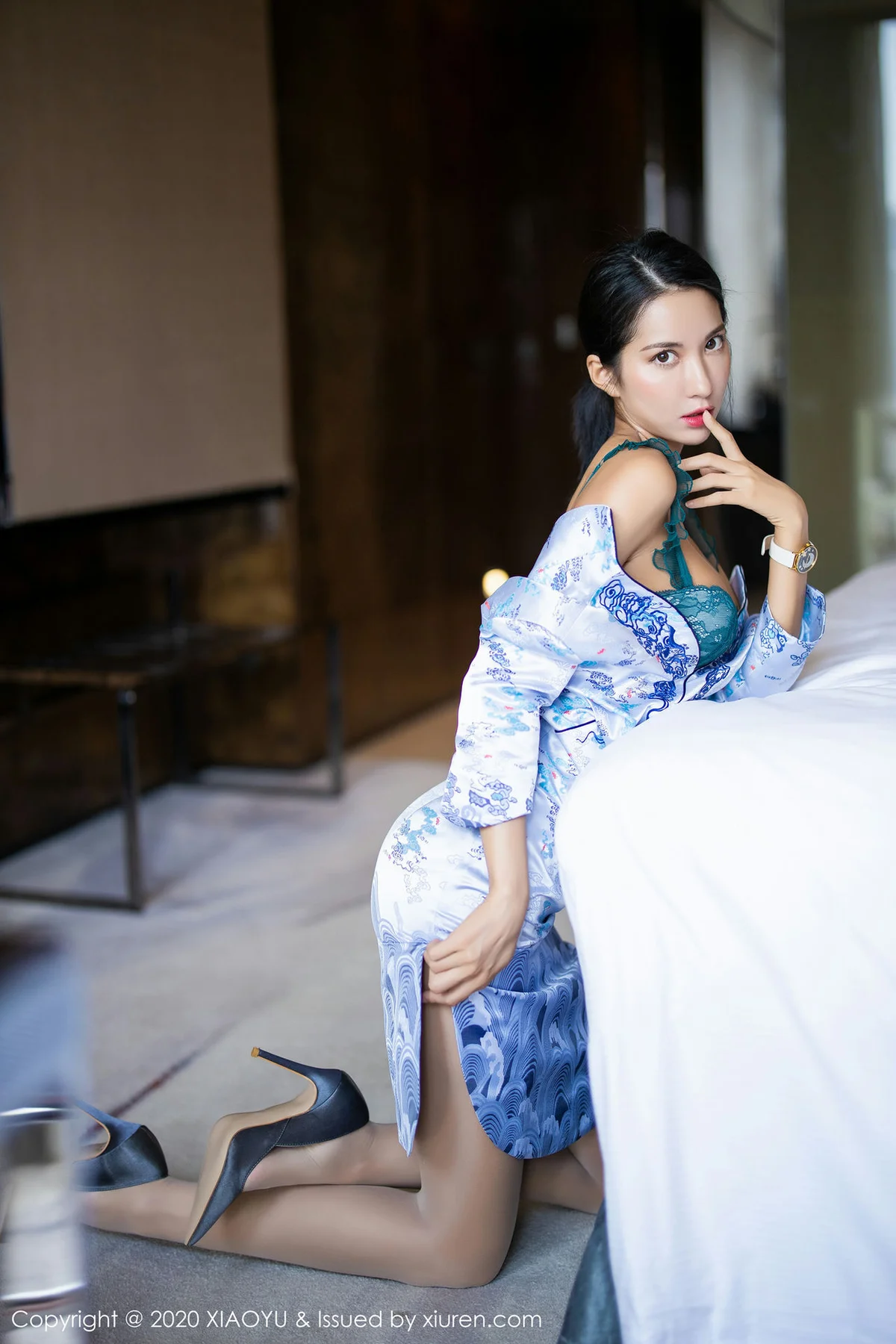 XIAOYU  语画界 Vol.304 韵味旗袍 Carry 现代朦胧丝袜丝袜美... - 31