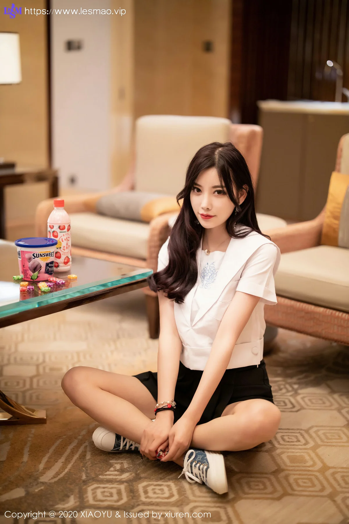 XIAOYU  语画界 Vol.305 剧情镜头JK 杨晨晨sugar 制服澳门旅拍... - 15