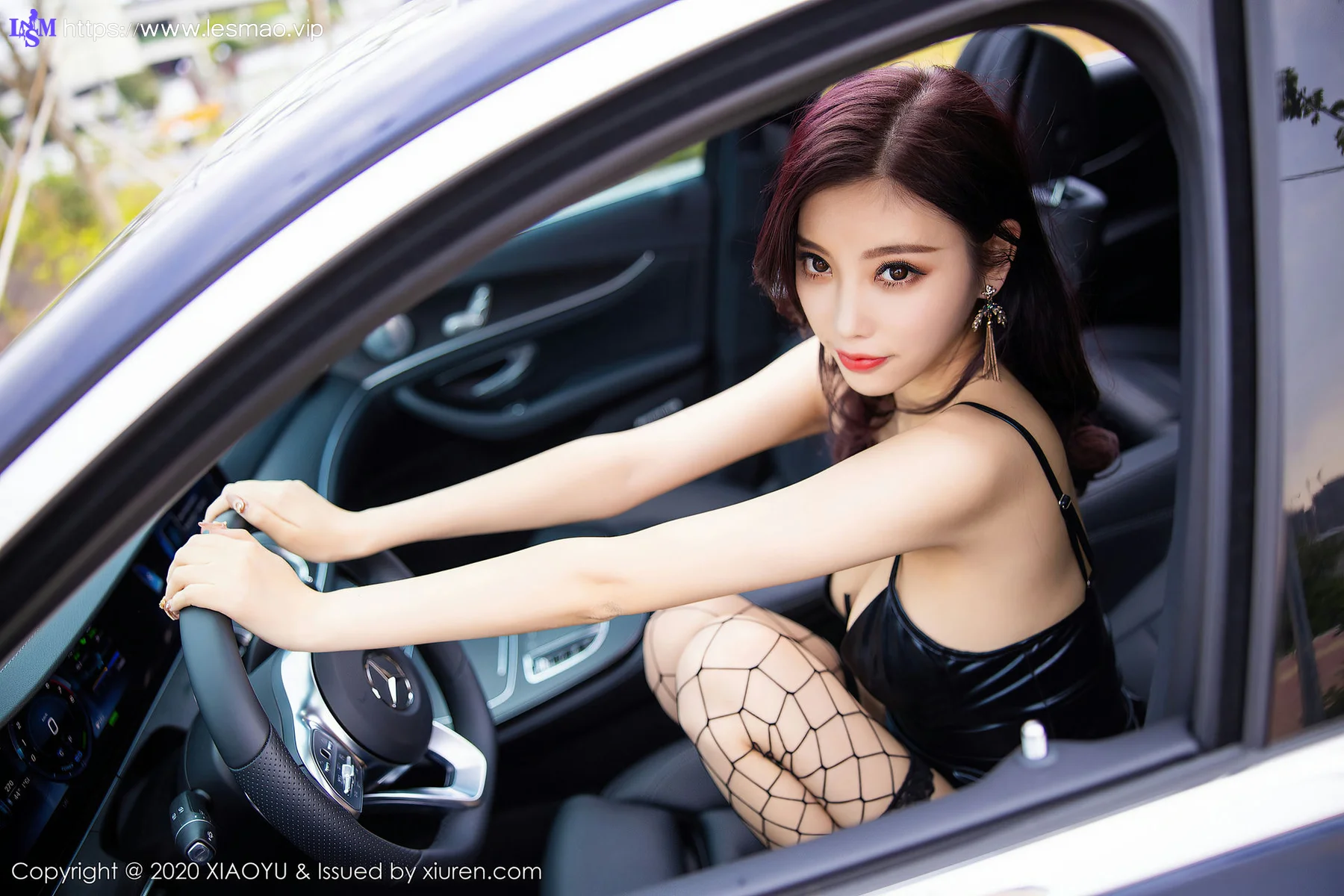 XIAOYU  语画界 Vol.338 杨晨晨sugar 车模网袜皮衣 - 55