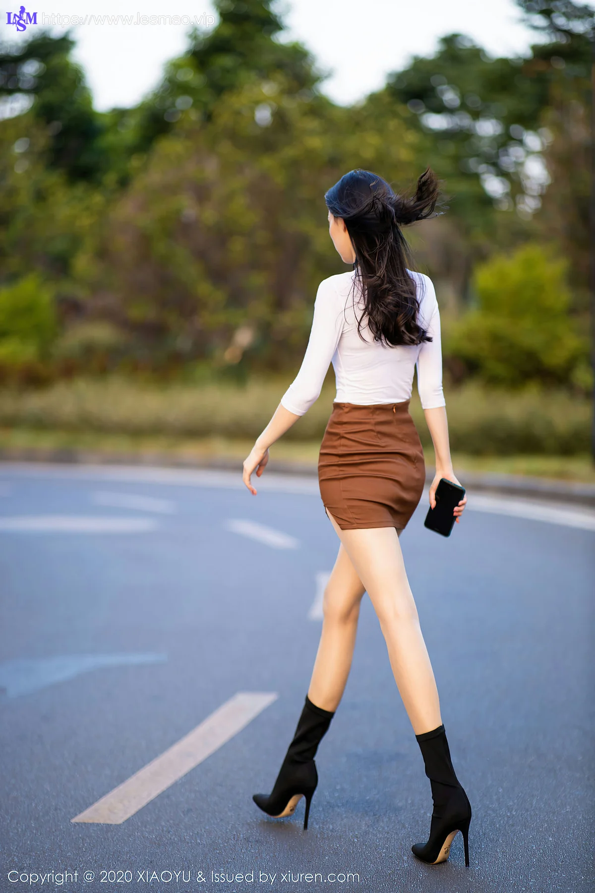 XIAOYU  语画界 Vol.387 靓丽户外车模 言沫 - 29