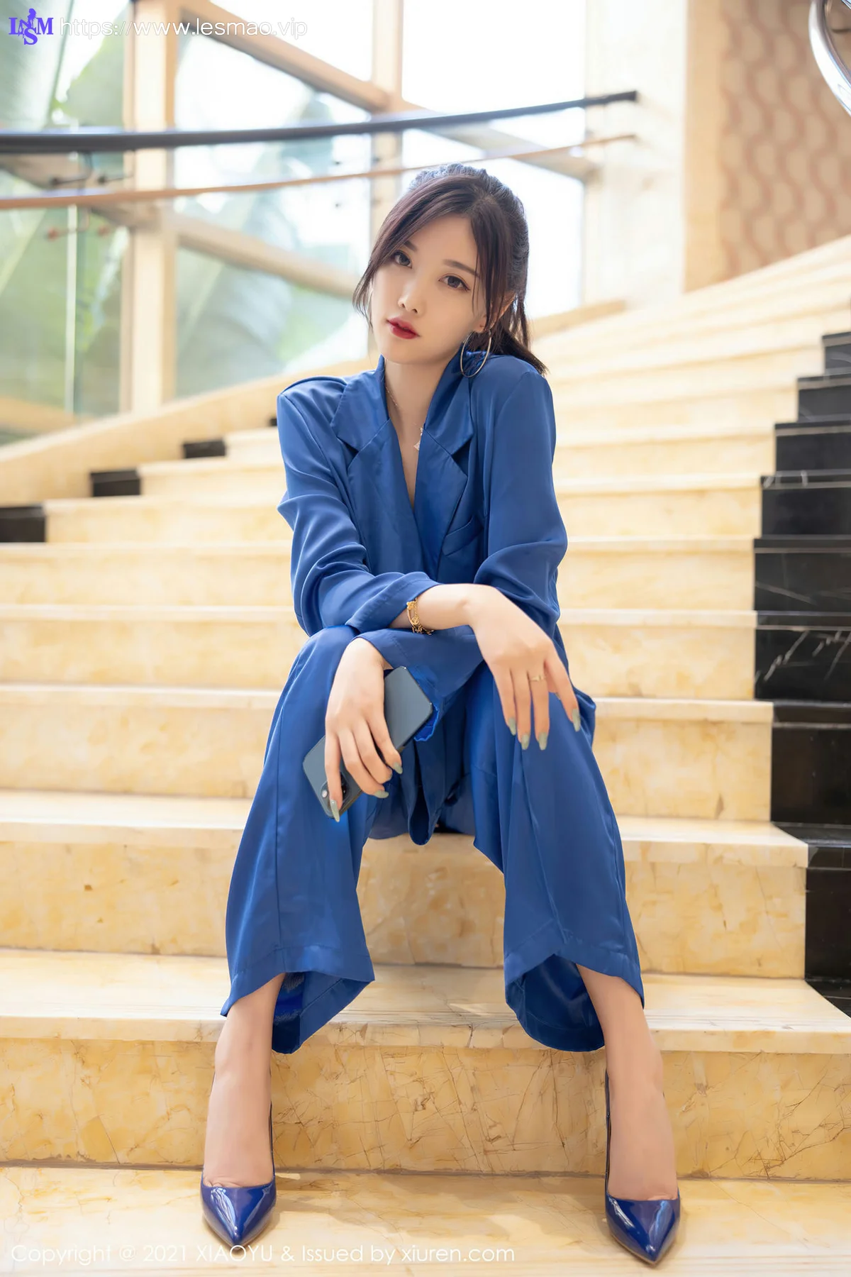 XIAOYU  语画界 Vol.467 爆乳女神 杨晨晨 蓝色西装 - 26