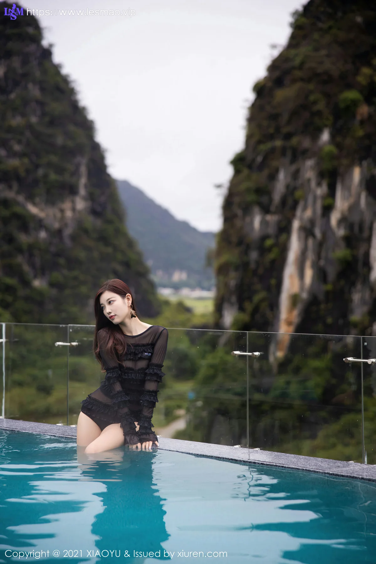 XIAOYU  语画界 Vol.514 比基尼泳池外拍 杨晨晨sugar 清远旅拍 - 12
