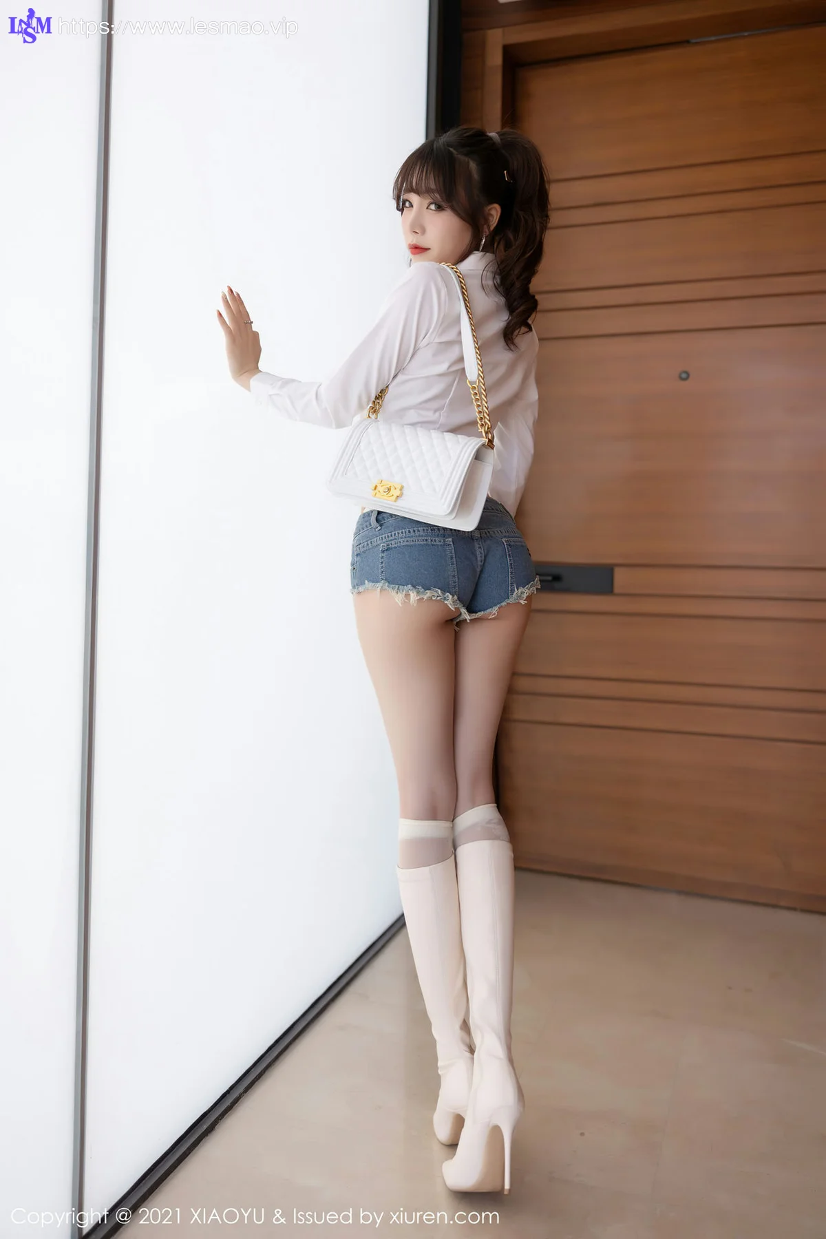 XIAOYU  语画界 Vol.521 超A的牛仔短裤 芝芝Booty 青岛旅拍写真 - 23