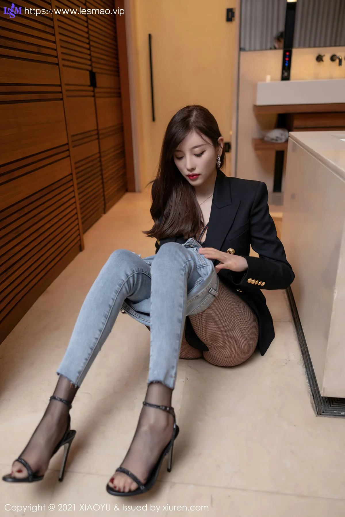 XIAOYU  语画界 Vol.533 魅惑网袜美腿修长 杨晨晨sugar 青岛旅... - 18
