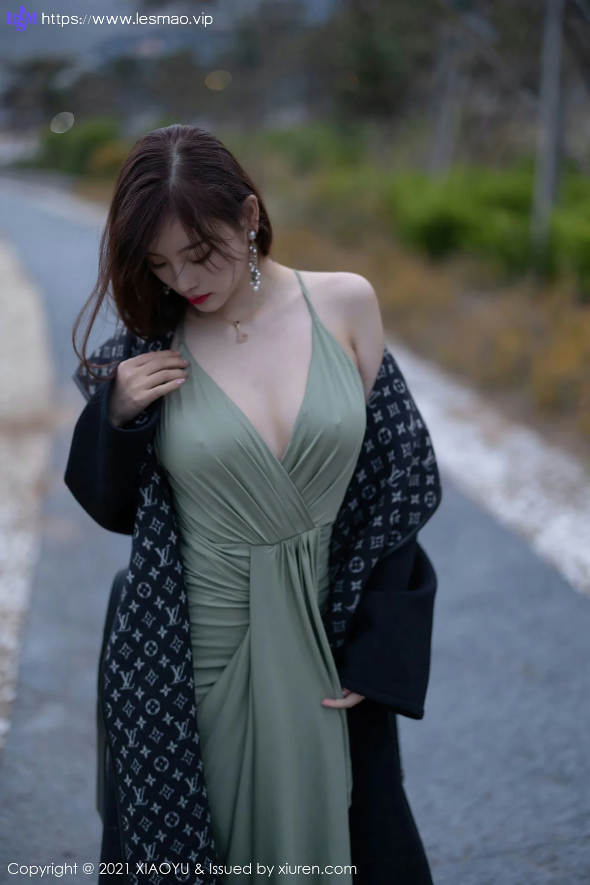 XIAOYU  语画界 Vol.538 轻透长裙 杨晨晨sugar 青岛旅拍写真 - 34