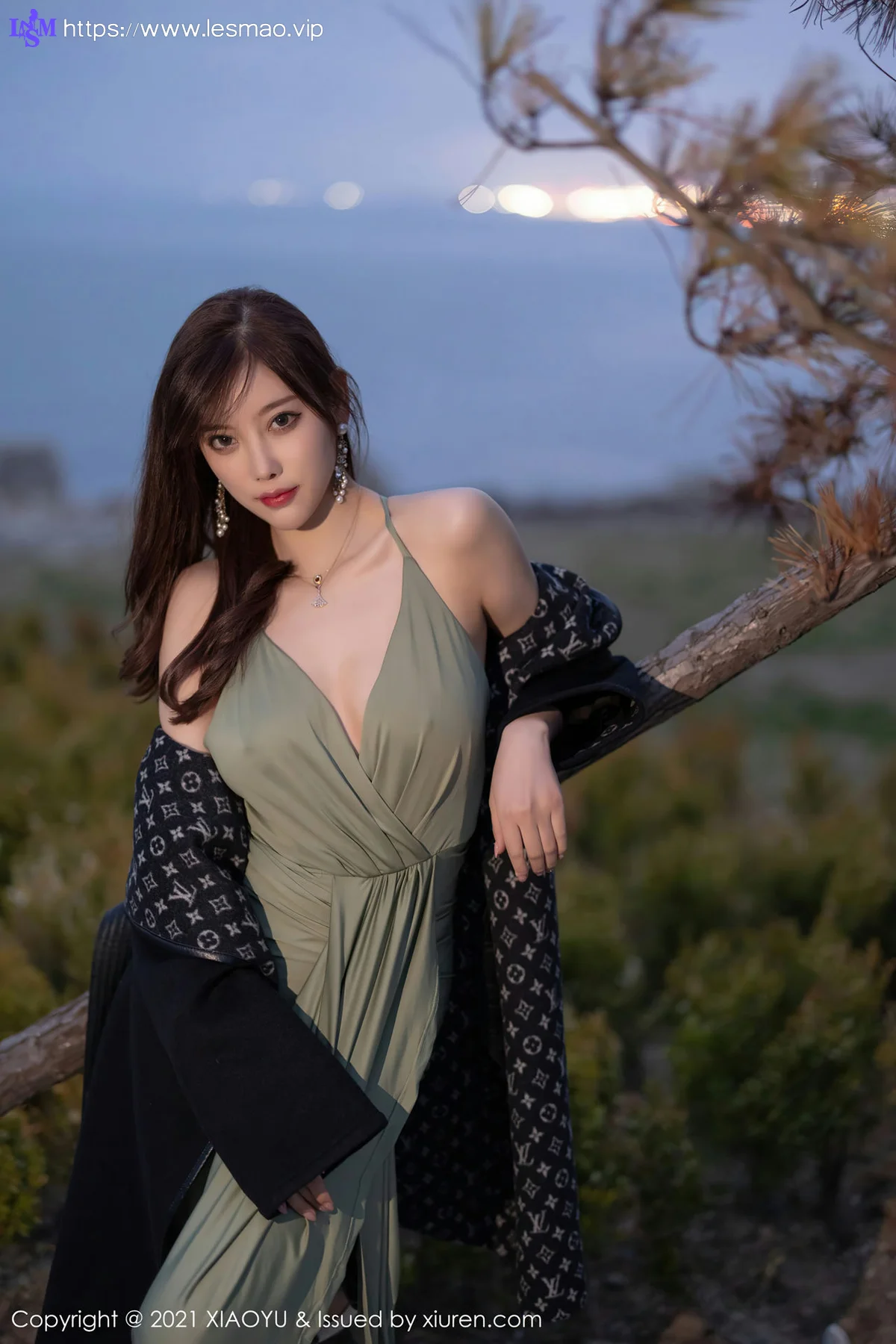 XIAOYU  语画界 Vol.538 轻透长裙 杨晨晨sugar 青岛旅拍写真 - 46