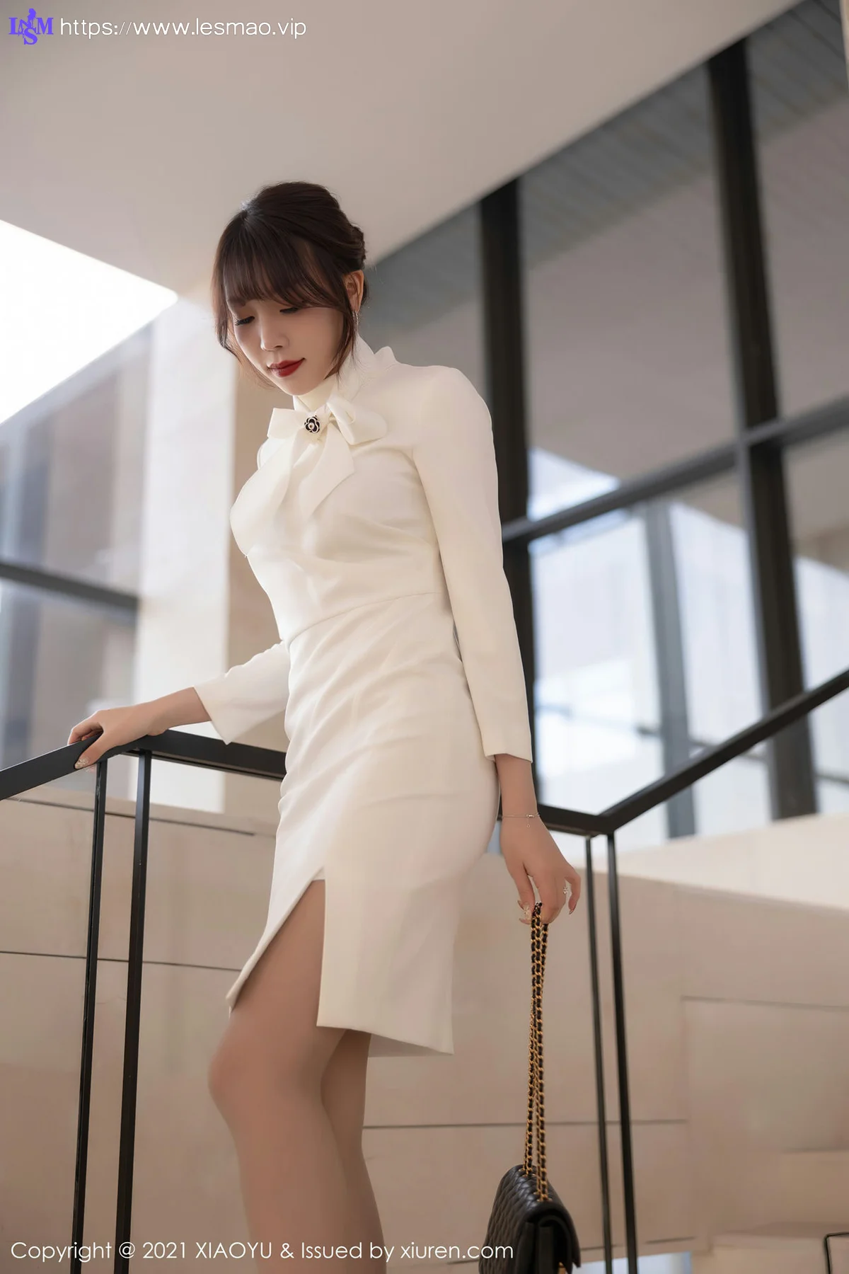 XIAOYU  语画界 Vol.544 制服系列 芝芝Booty 青岛旅拍写真 - 14