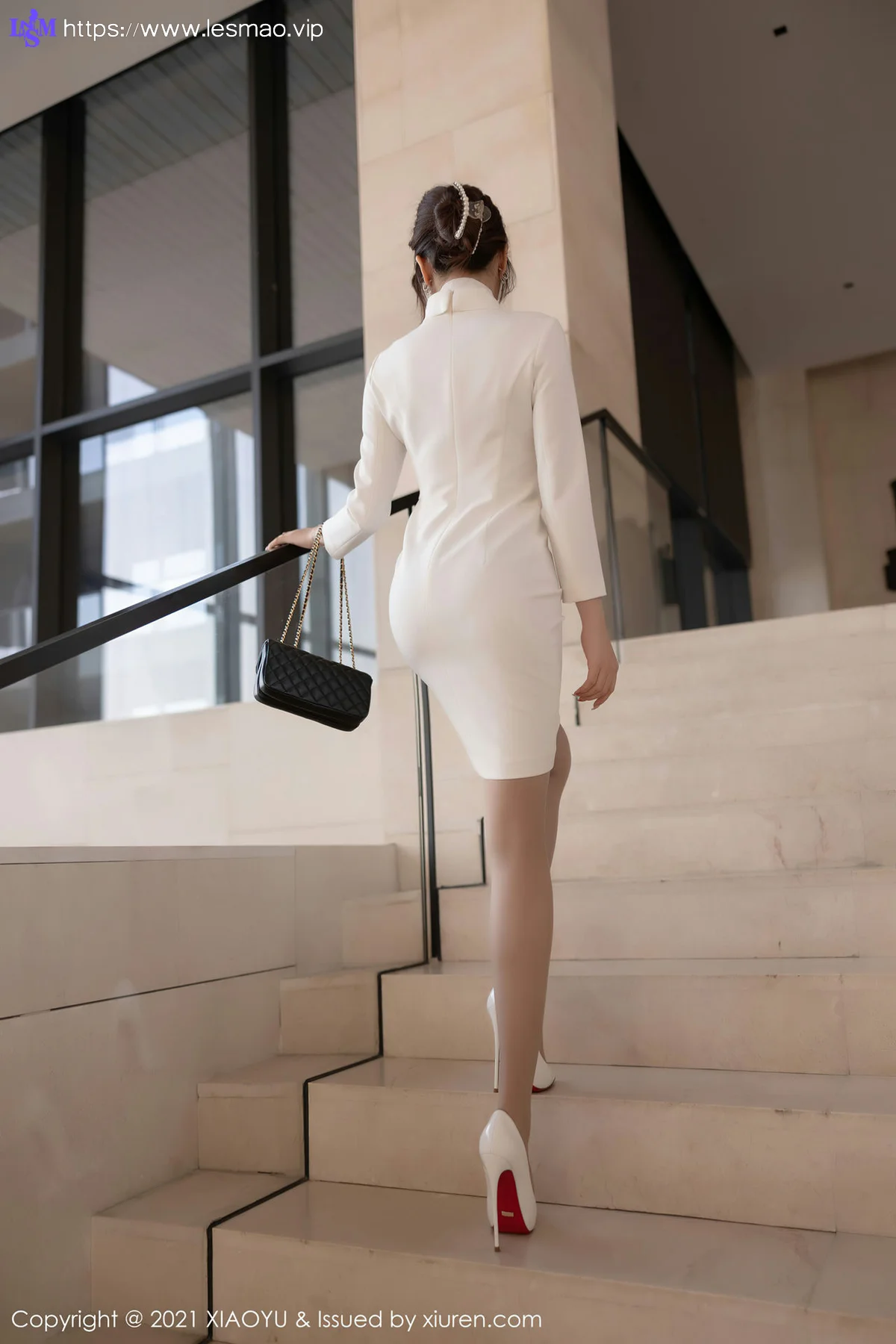 XIAOYU  语画界 Vol.544 制服系列 芝芝Booty 青岛旅拍写真 - 19