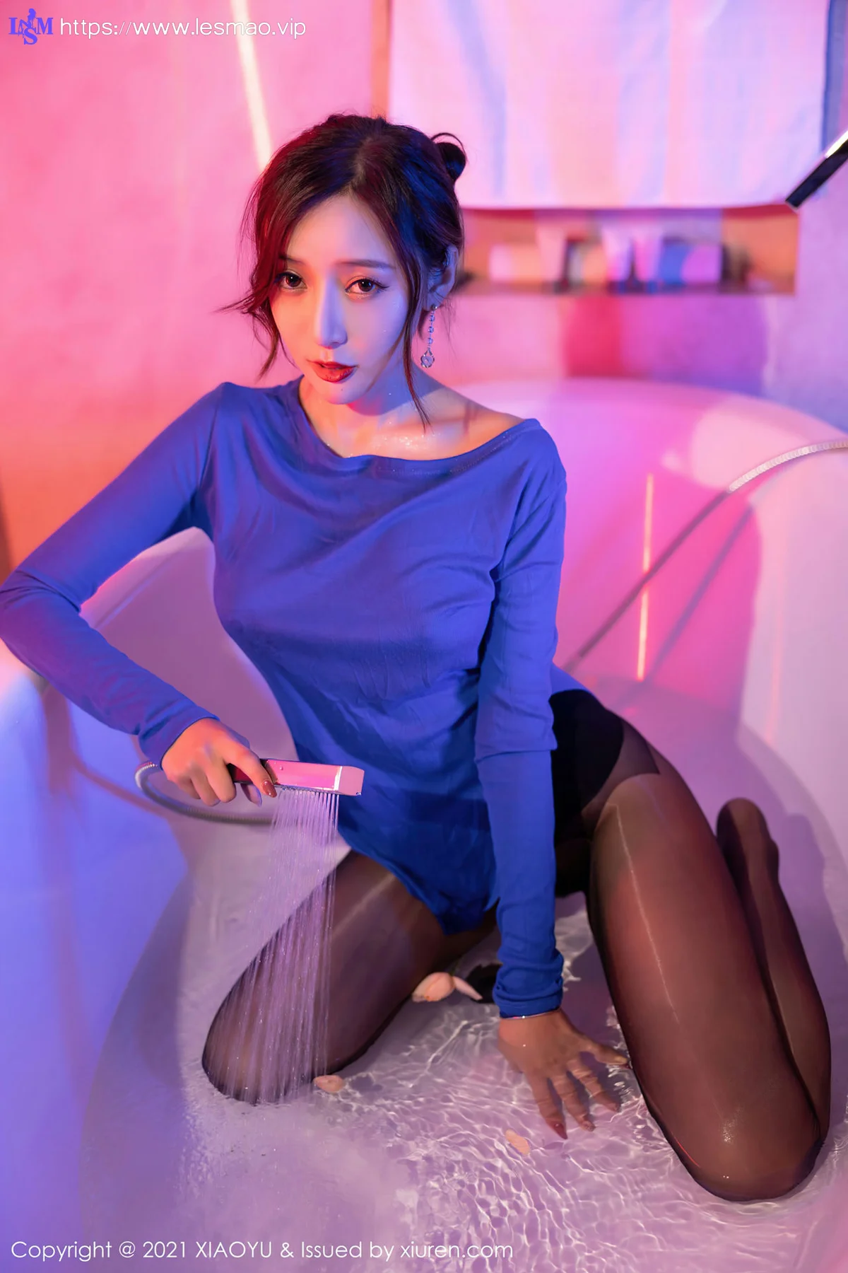 XIAOYU  语画界 Vol.579 轻薄湿身与极致黑丝 王馨瑶yanni 性感写真2 - 39