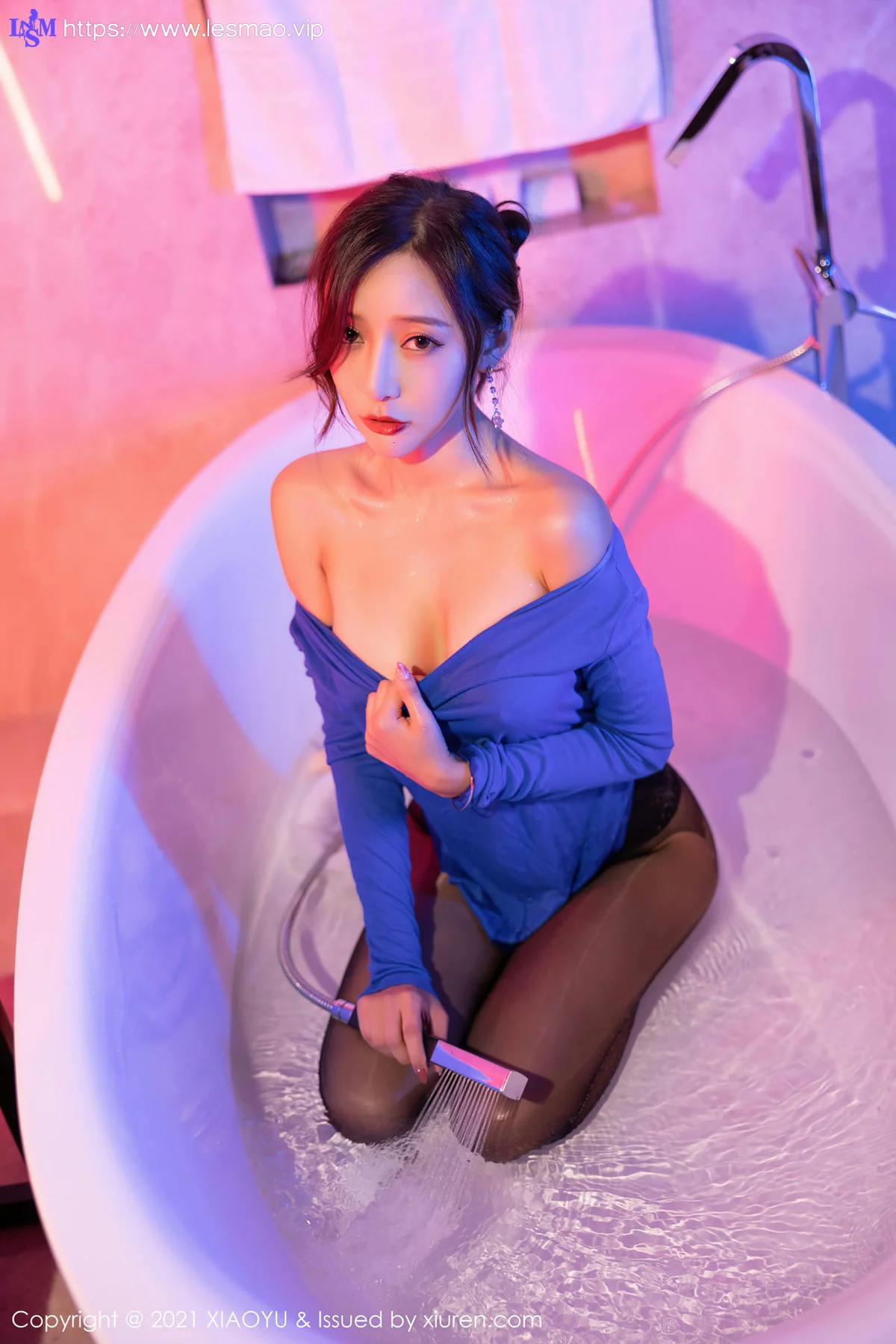 XIAOYU  语画界 Vol.579 轻薄湿身与极致黑丝 王馨瑶yanni 性感写真2 - 43