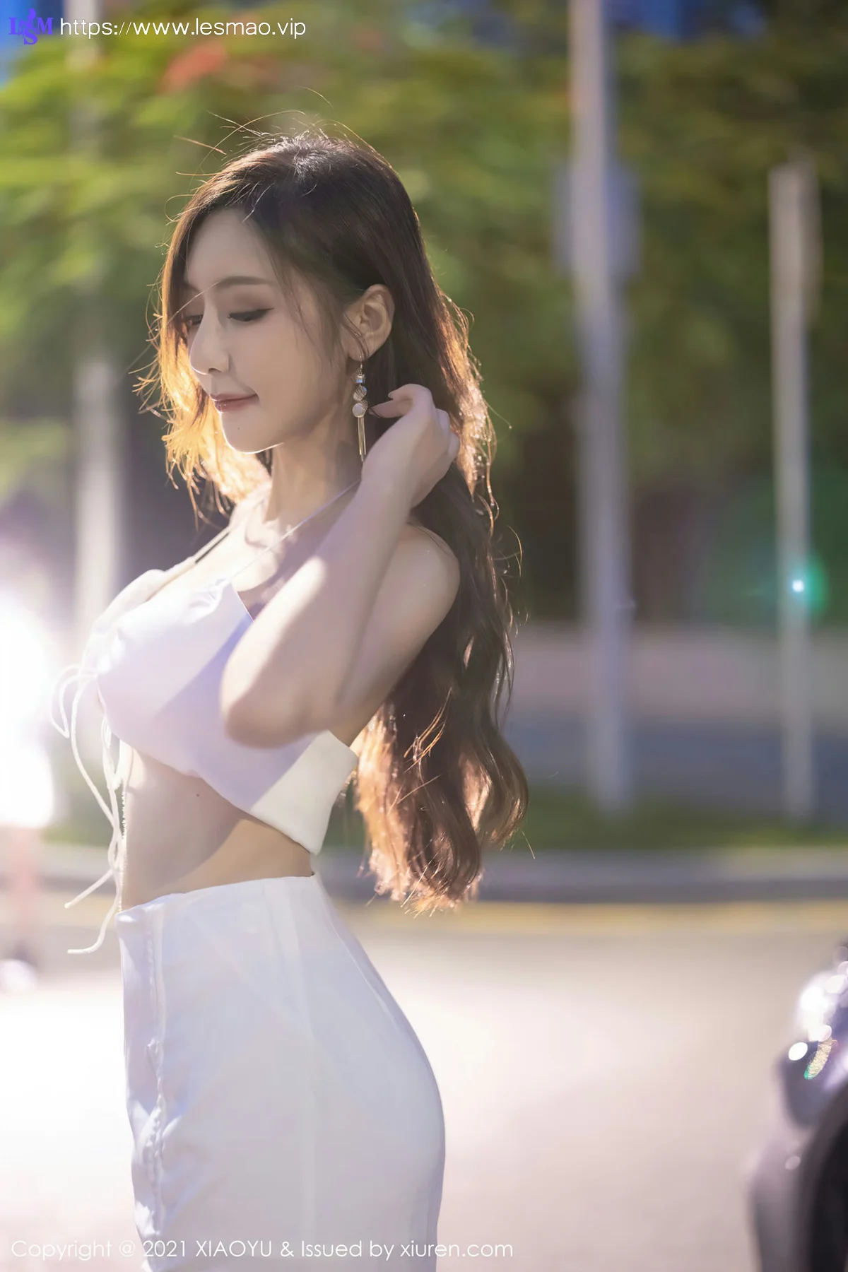 XIAOYU  语画界 Vol.600 明艳外拍 王馨瑶yanni 性感写真11 - 25