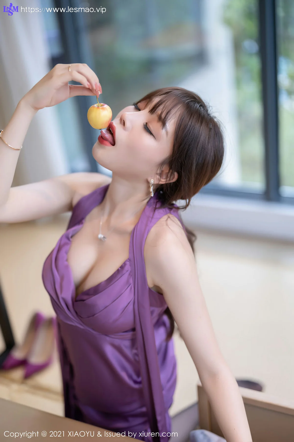 XIAOYU  语画界 Vol.634 灼灼其华  芝芝Booty 丝绸美裙写真11 - 41