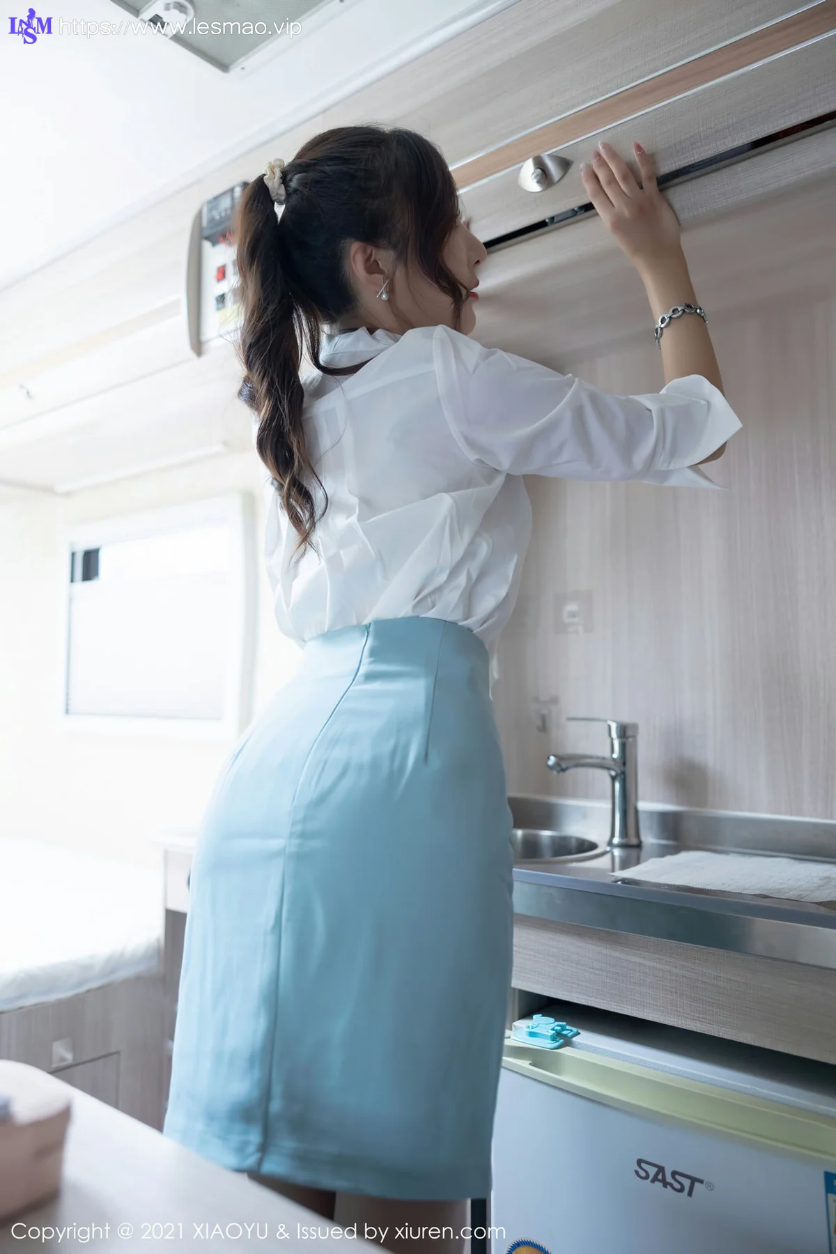 XIAOYU  语画界 Vol.635 房车之旅 王馨瑶yanni 性感写真11 - 22