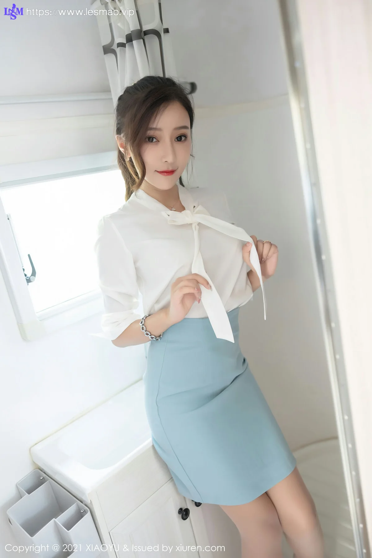 XIAOYU  语画界 Vol.635 房车之旅 王馨瑶yanni 性感写真11 - 26