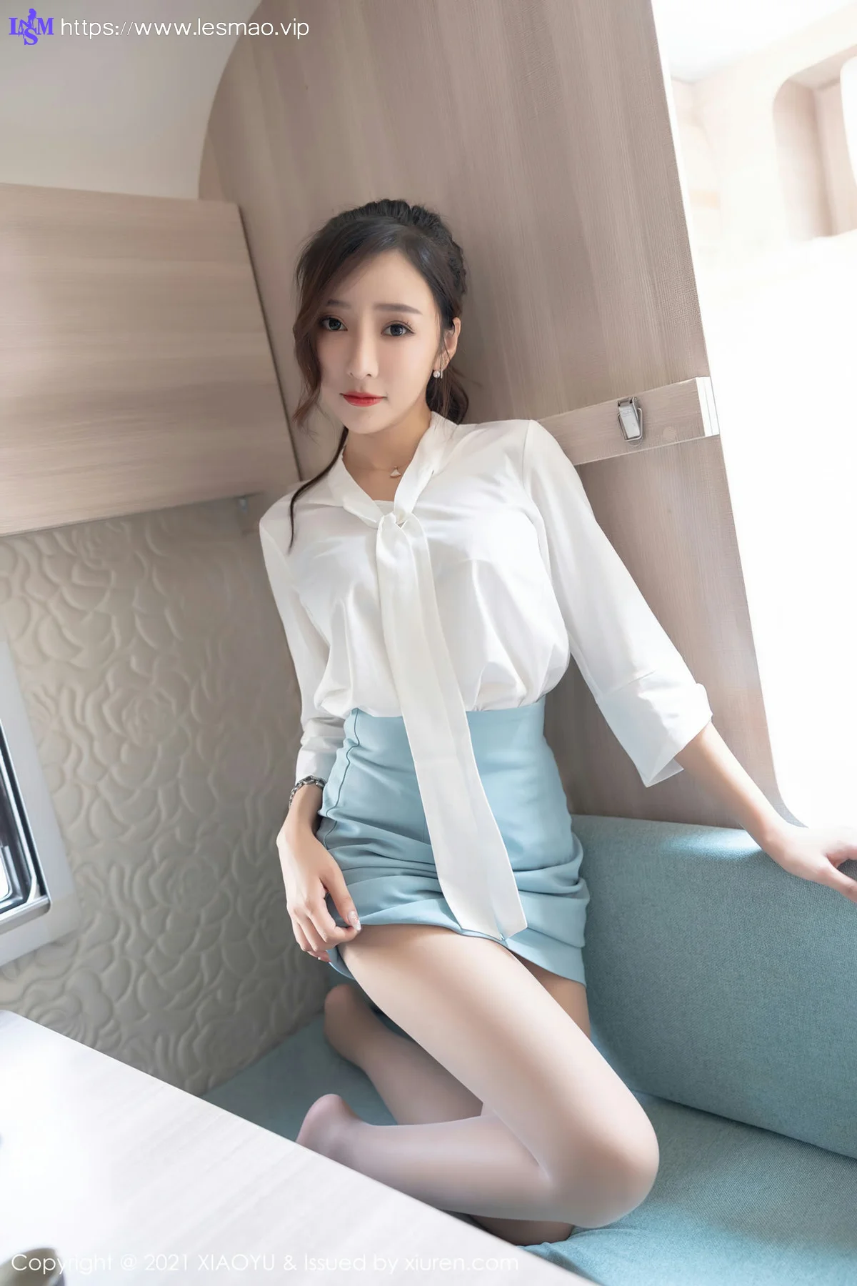 XIAOYU  语画界 Vol.635 房车之旅 王馨瑶yanni 性感写真11 - 36