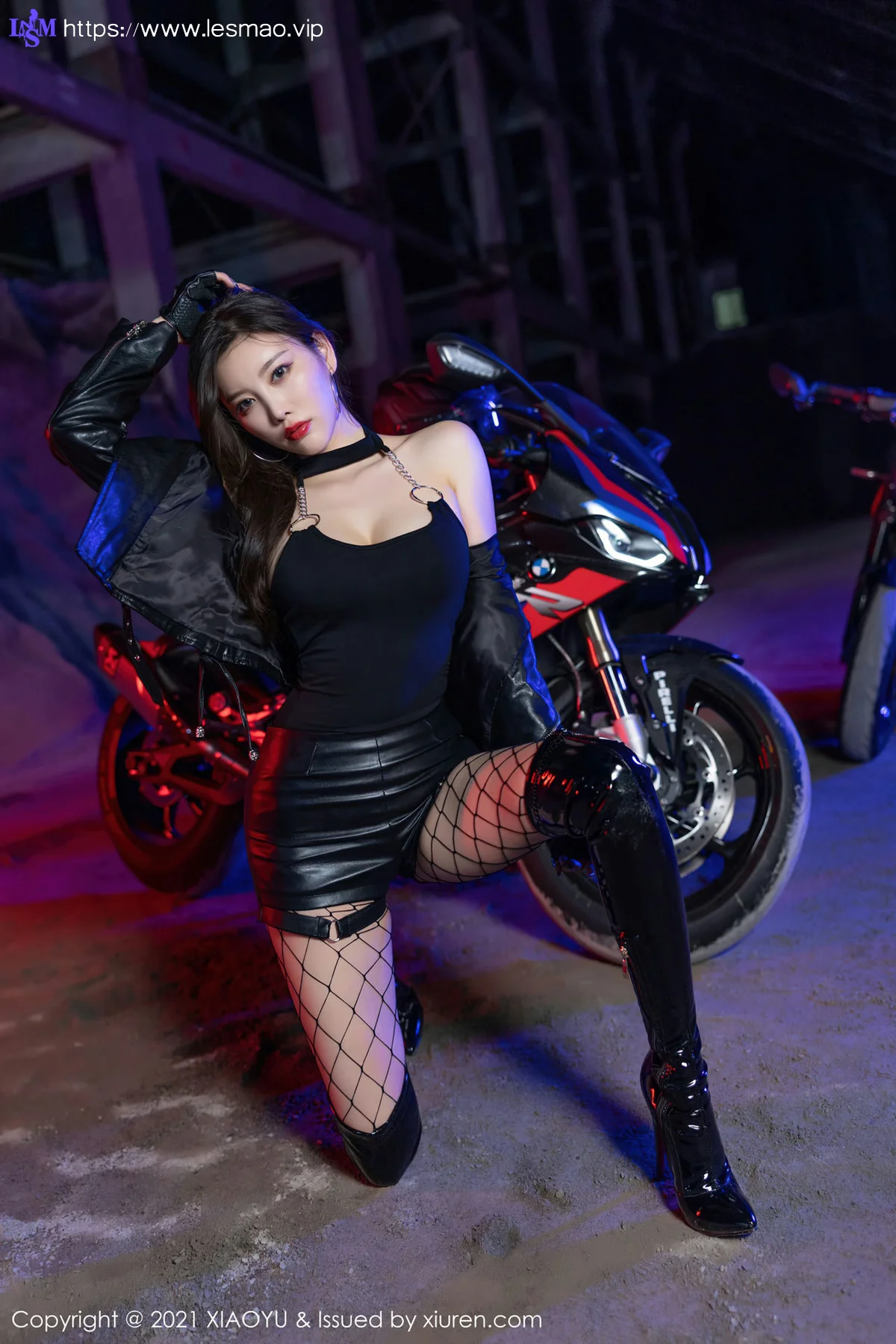 XIAOYU  语画界 Vol.638 皮靴网袜 杨晨晨sugar 机车女郎旅拍 - 20