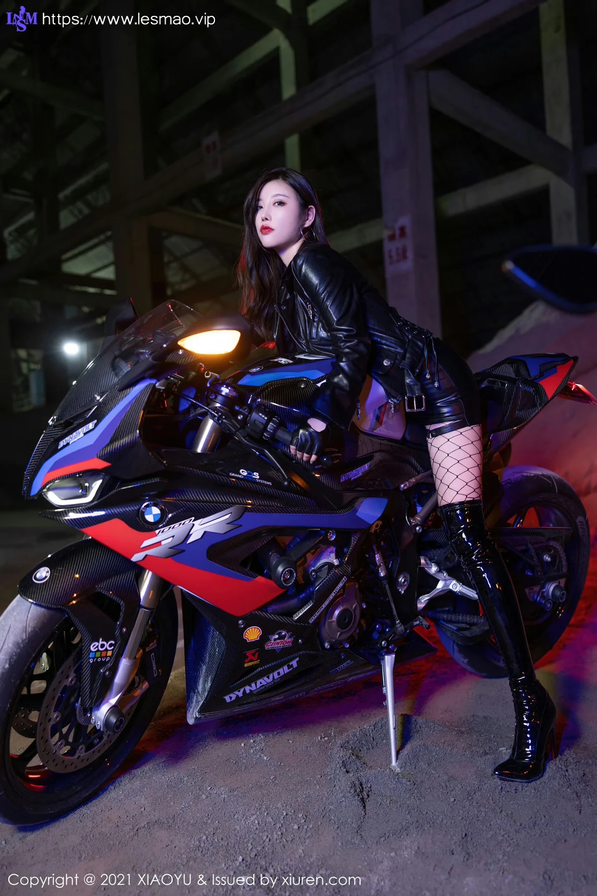 XIAOYU  语画界 Vol.638 皮靴网袜 杨晨晨sugar 机车女郎旅拍 - 33