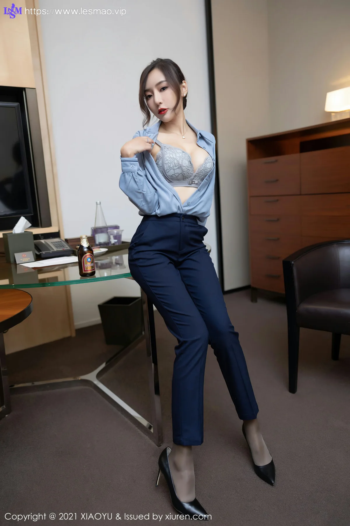 XIAOYU  语画界 Vol.639 职业灰丝OL 馨瑶yanni 性感写真 - 26