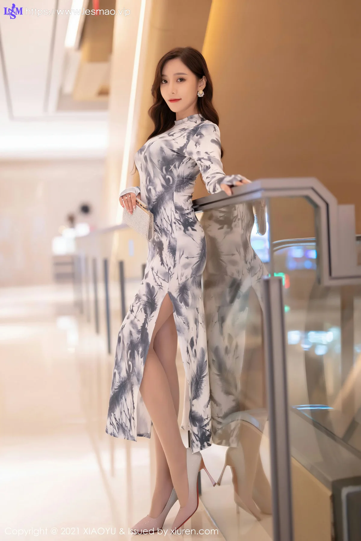 XIAOYU  语画界 Vol.652 长裙与朦胧丝袜 王馨瑶yanni 性感写真1 - 12