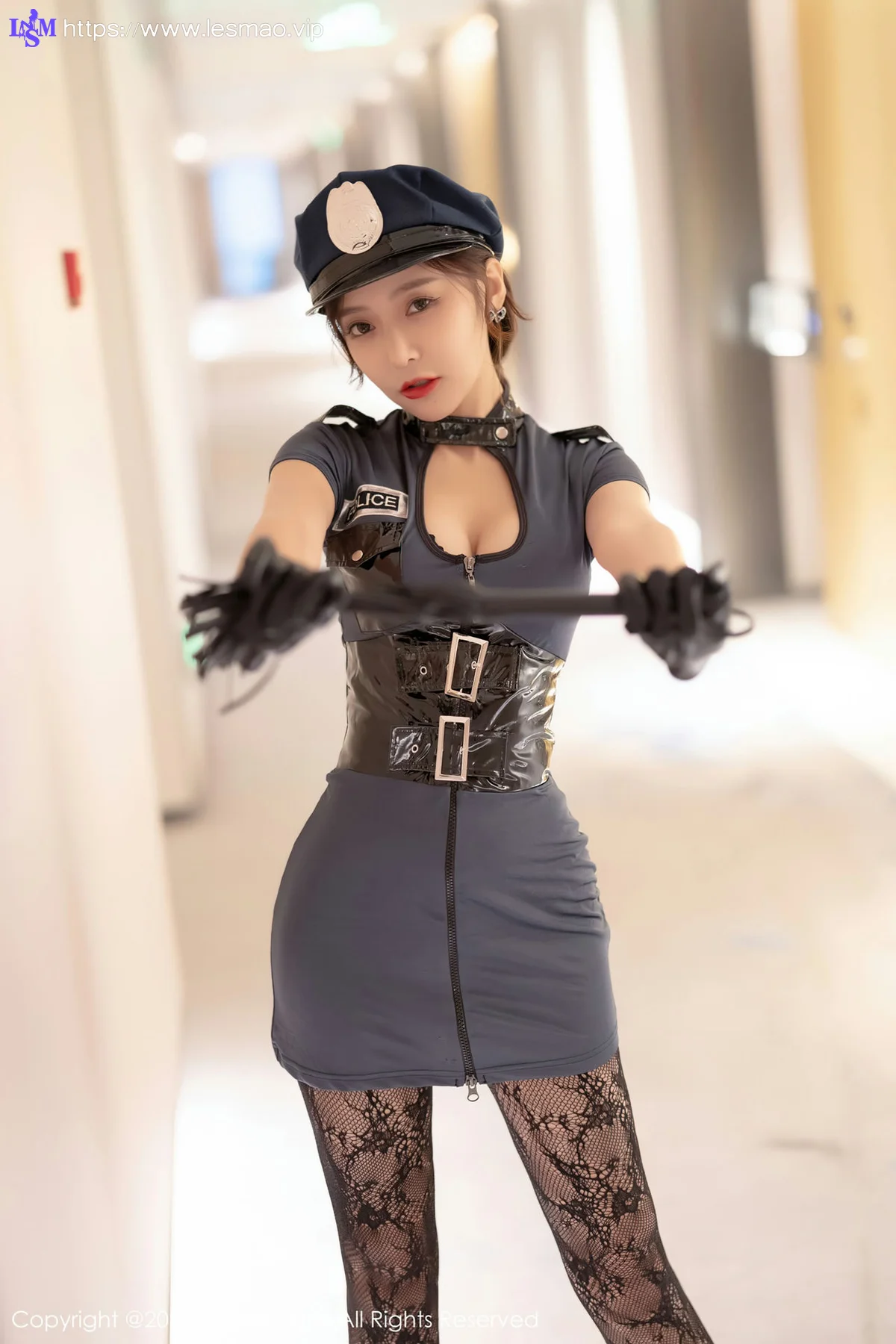 XIAOYU  语画界 Vol.655 制服警花 王馨瑶yanni 性感写真11 - 18