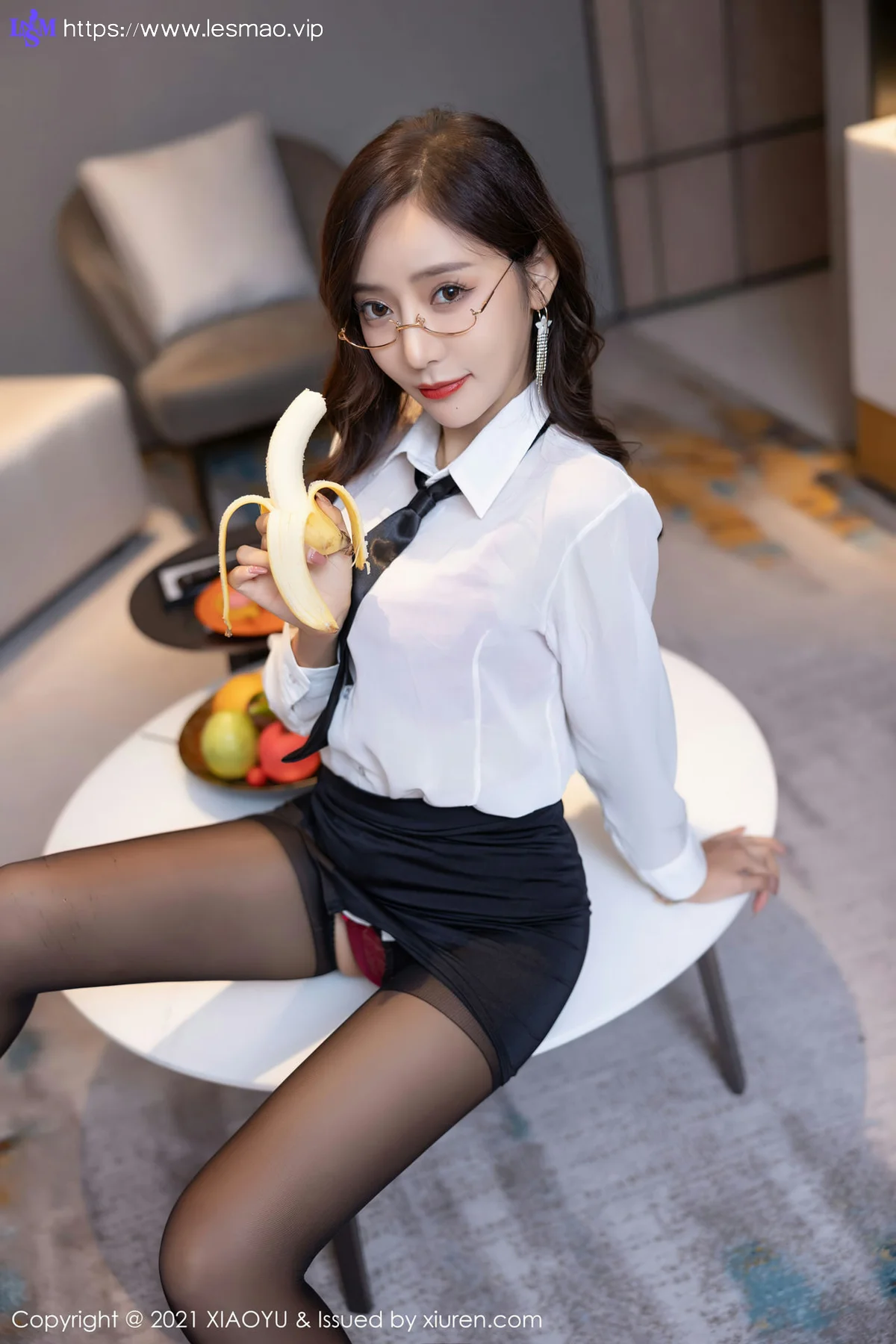 XIAOYU  语画界 Vol.665 眼镜OL 王馨瑶yanni 性感写真11 - 21