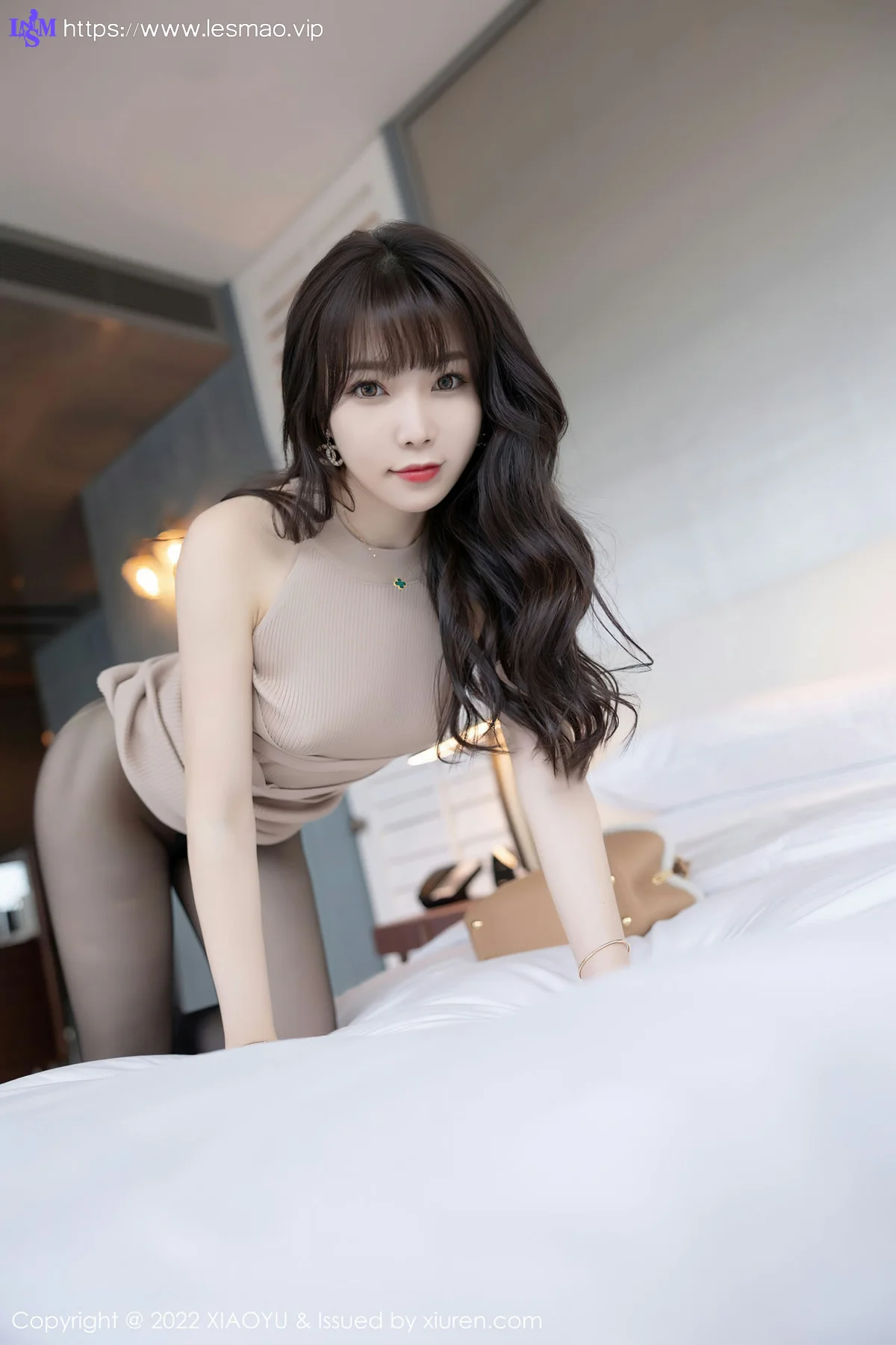 XIAOYU  语画界 Vol.689 酒店场景黑丝 芝芝Booty 私房写真11 - 38