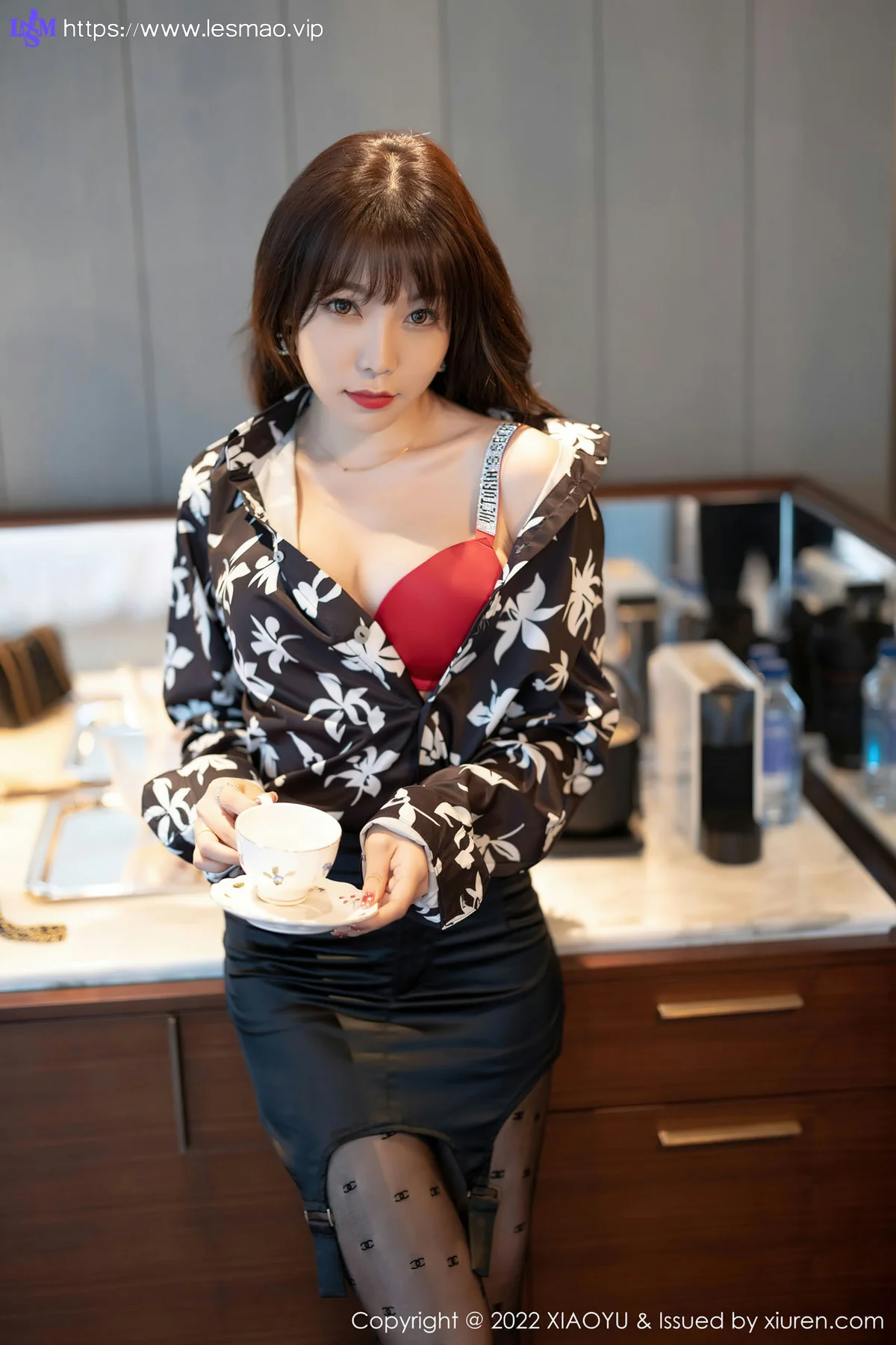 XIAOYU  语画界 Vol.693 诱人黑丝 芝芝Booty 私房写真22 - 27