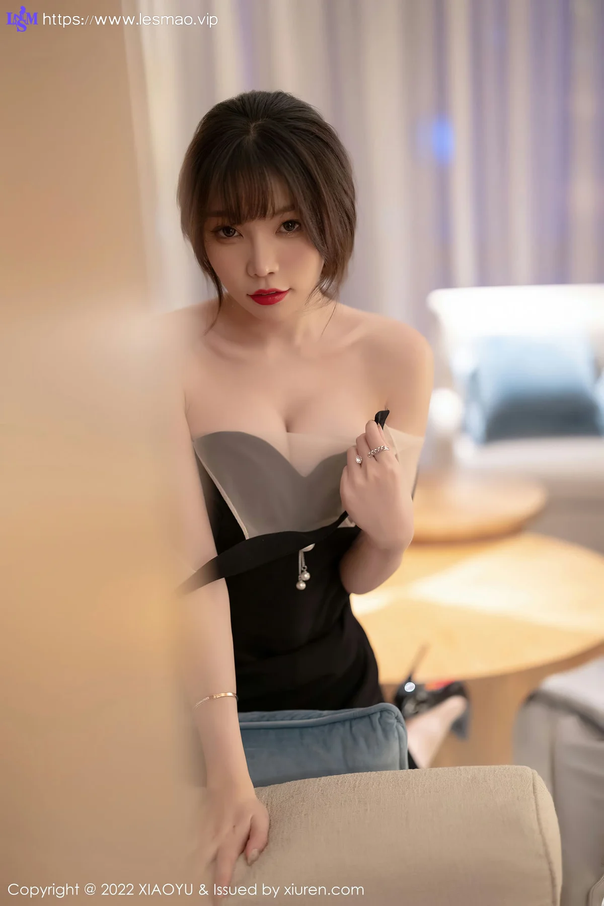 XIAOYU  语画界 Vol.765 黑色露肩服饰 芝芝Booty 性感写真22 - 35