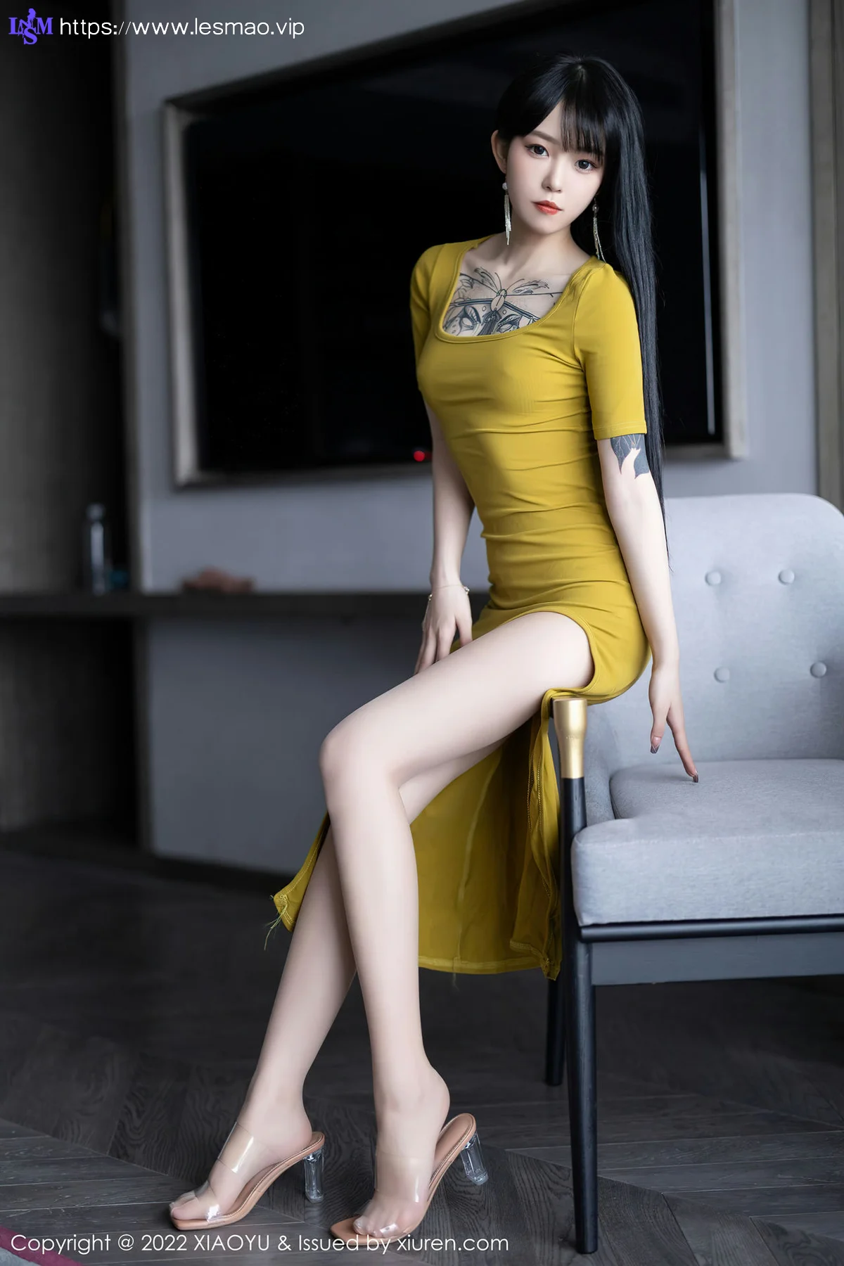 XIAOYU  语画界 Vol.829  白色丝袜 奶瓶. 性感写真1 - 7