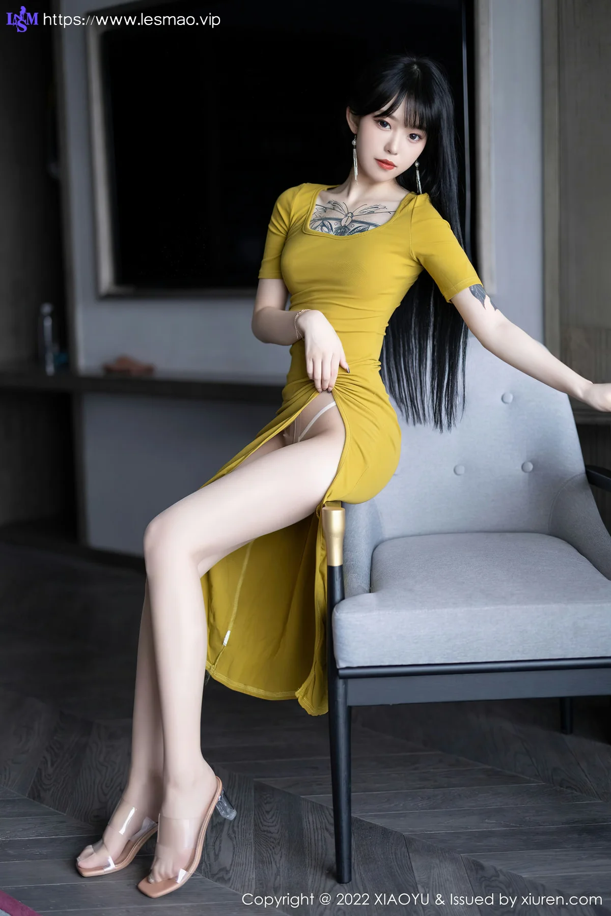 XIAOYU  语画界 Vol.829  白色丝袜 奶瓶. 性感写真1 - 12
