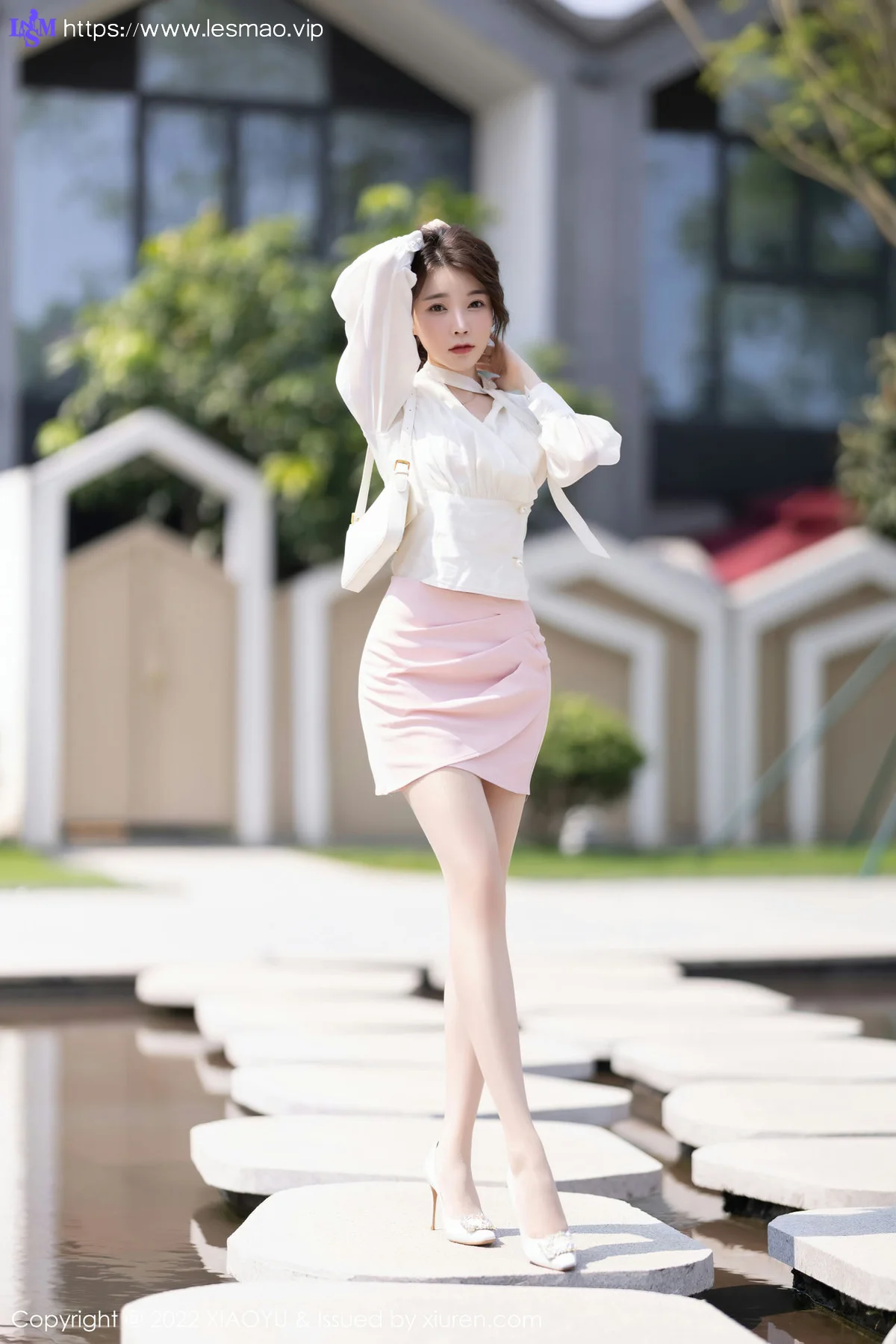 XIAOYU  语画界 Vol.876  徐莉芝Booty 粉色蕾丝内衣性感写真 - 13