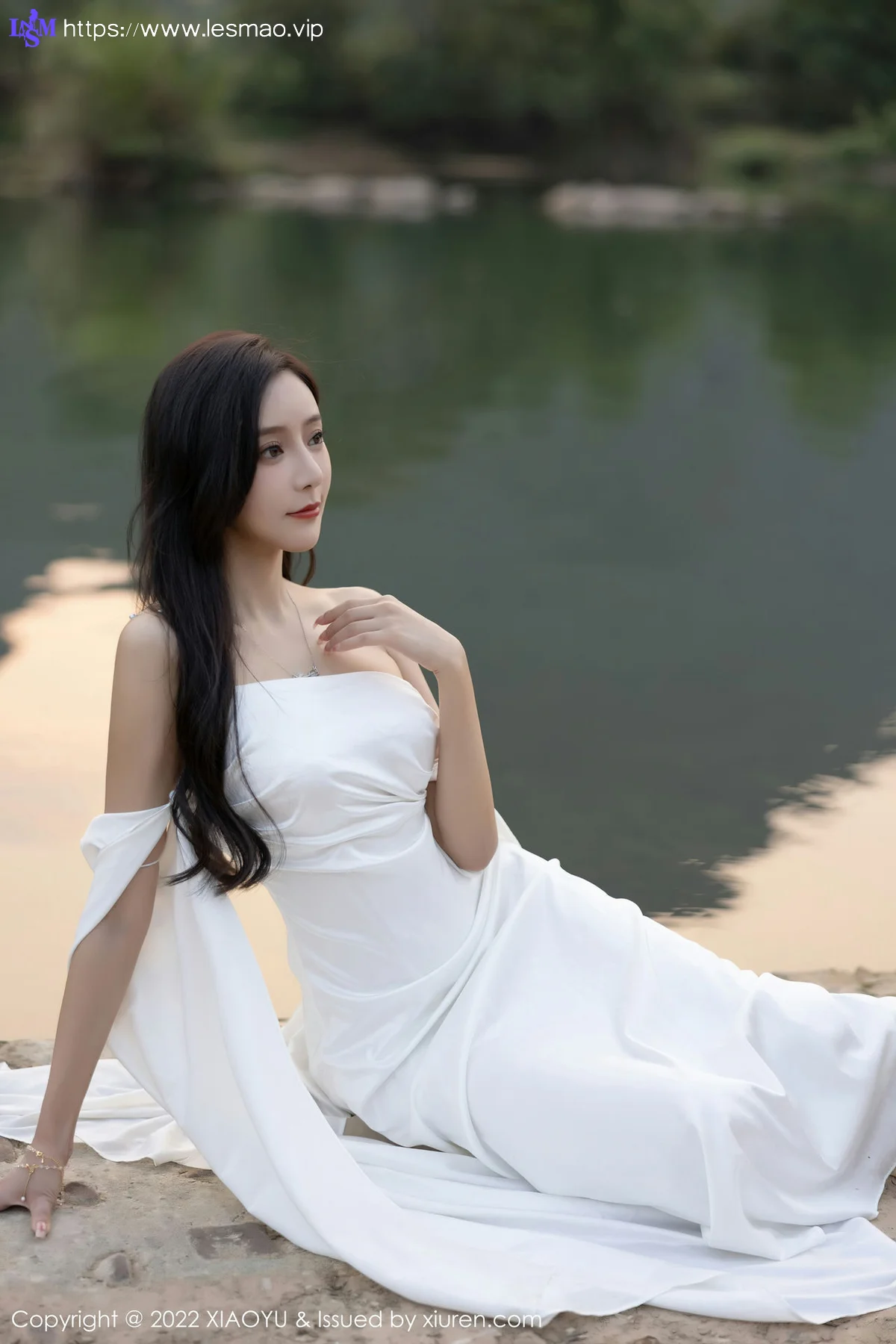 XIAOYU  语画界 Vol.884  王馨瑶yanni 蕾丝内衣户外场景杭州旅拍1 - 15