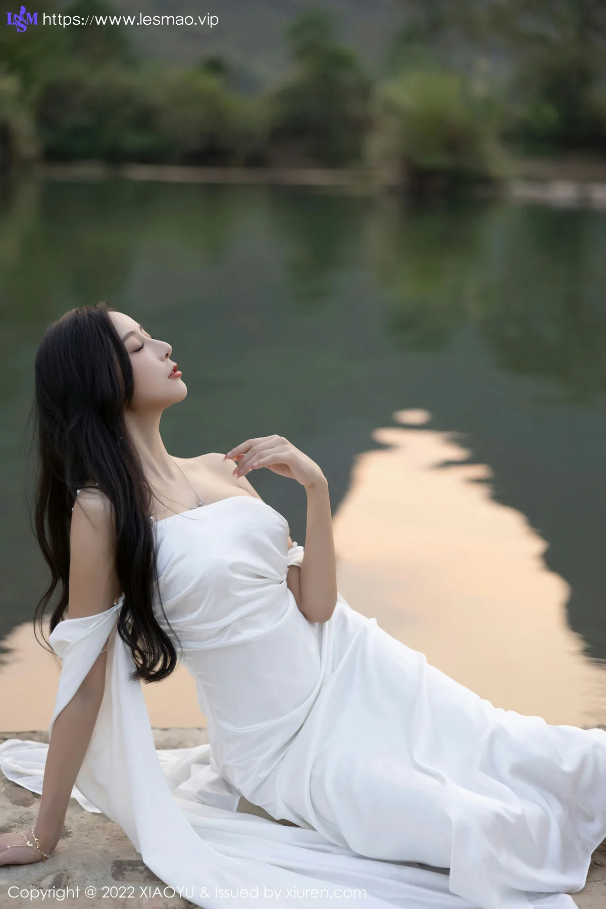 XIAOYU  语画界 Vol.884  王馨瑶yanni 蕾丝内衣户外场景杭州旅拍1 - 17