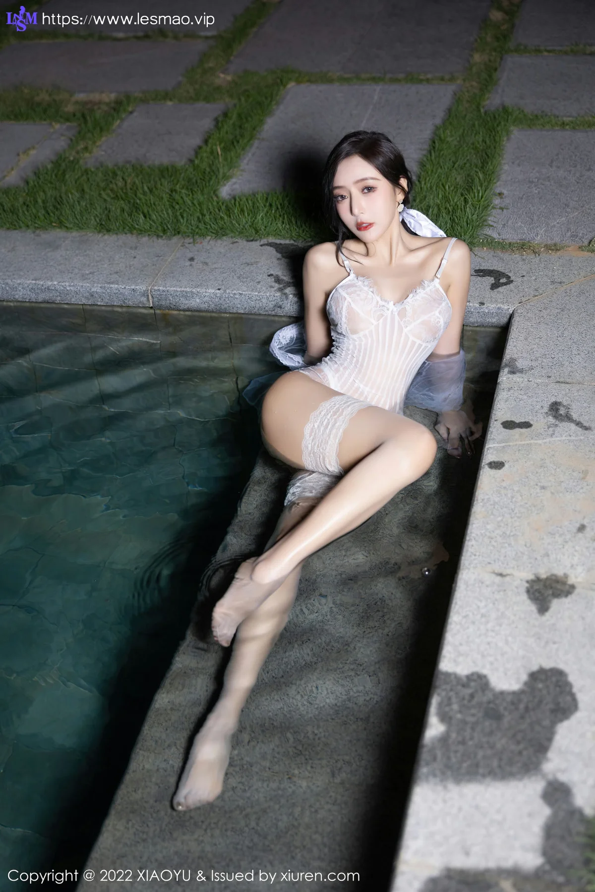 XIAOYU  语画界 Vol.884  王馨瑶yanni 蕾丝内衣户外场景杭州旅拍1 - 60