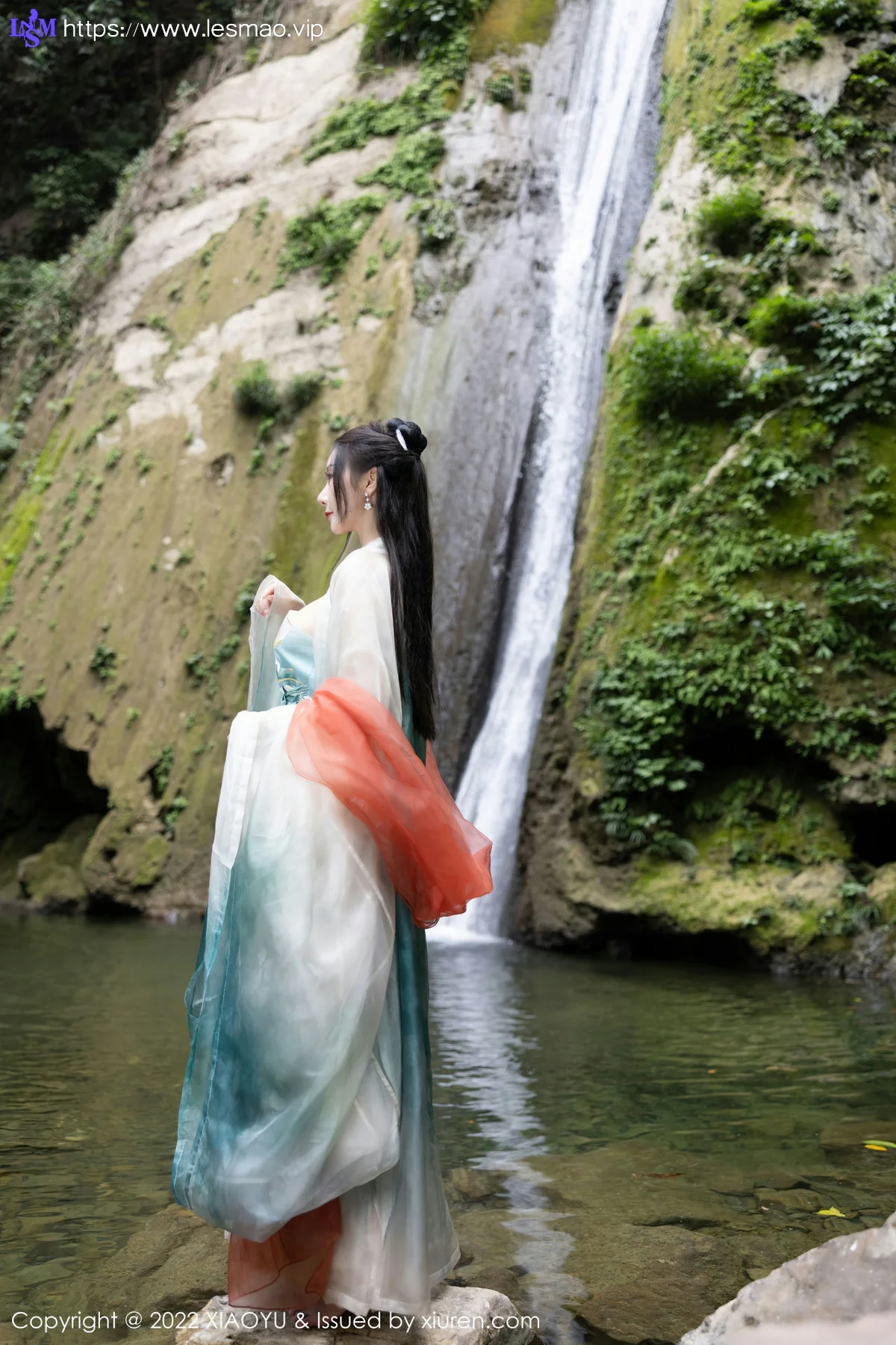 XIAOYU  语画界 Vol.889  王馨瑶yanni 浅色古装户外场景杭州旅拍写真11 - 20