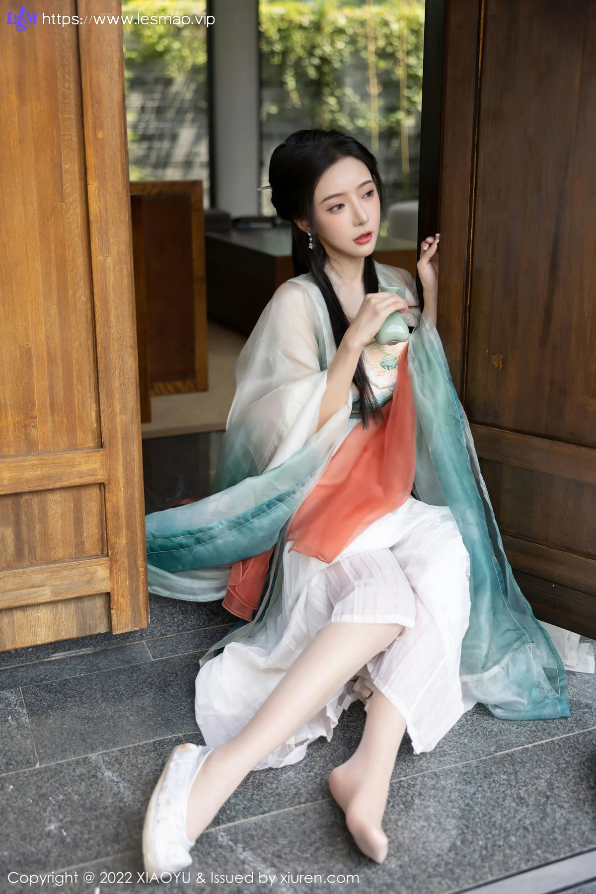 XIAOYU  语画界 Vol.889  王馨瑶yanni 浅色古装户外场景杭州旅拍写真11 - 39
