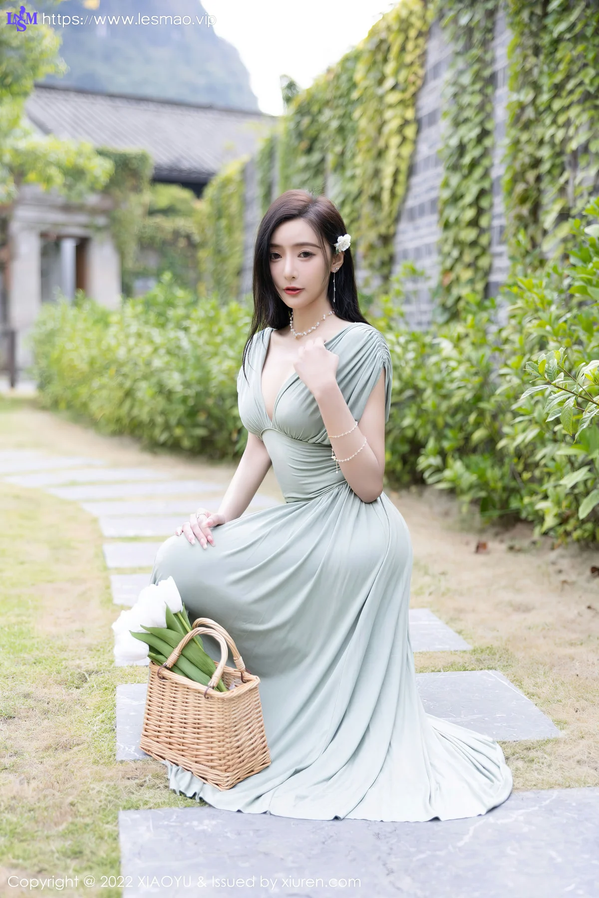 XIAOYU  语画界 Vol.896  王馨瑶yanni 白色比基尼杭州旅拍1 - 9