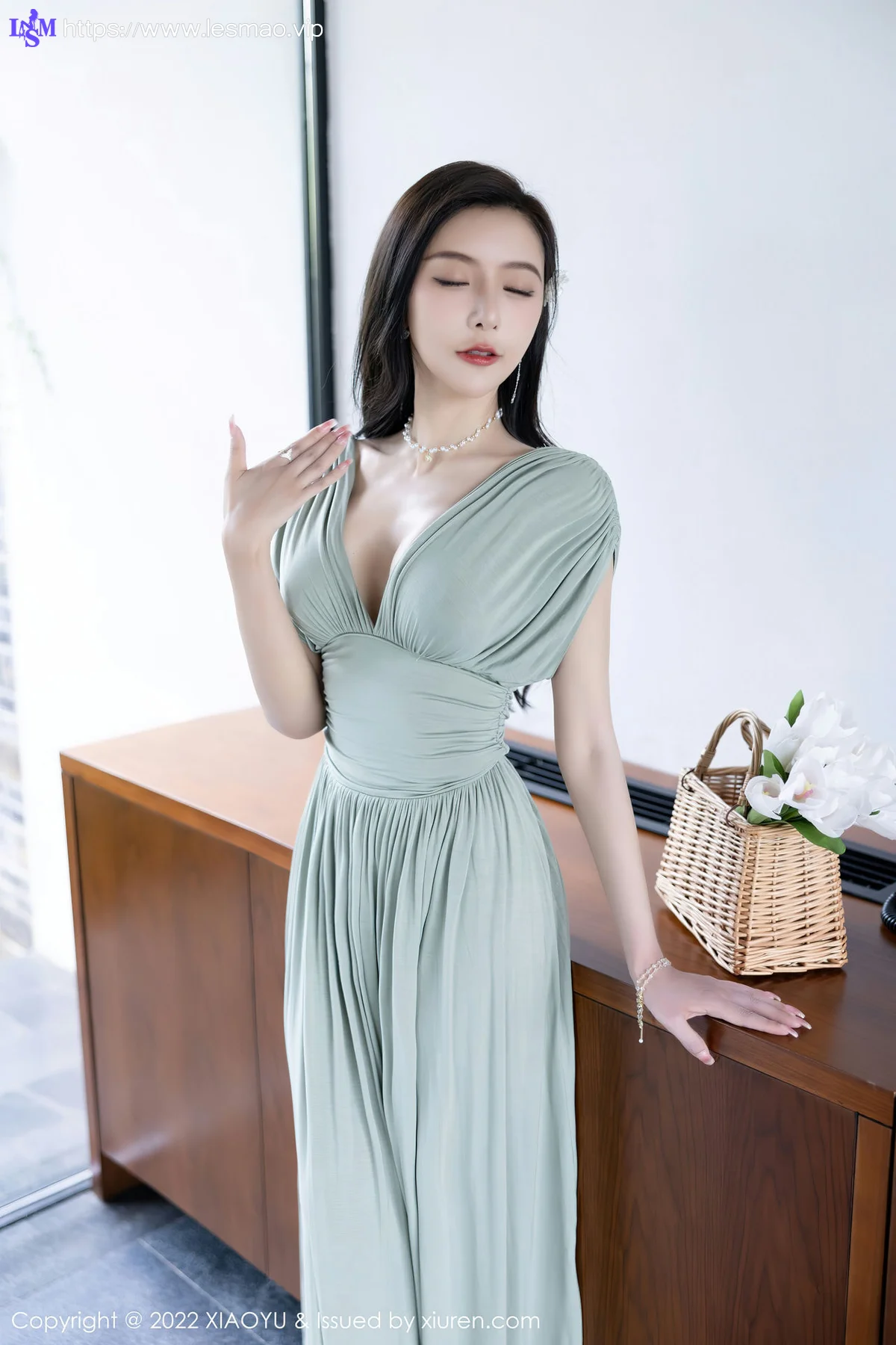 XIAOYU  语画界 Vol.896  王馨瑶yanni 白色比基尼杭州旅拍1 - 23