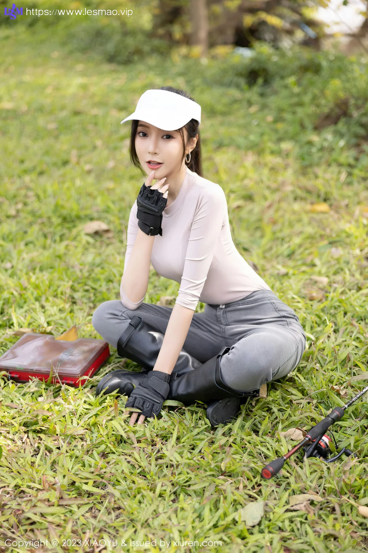 XIAOYU  语画界 Vol.952  王馨瑶yanni 户外垂钓拍摄性感写真 - 15