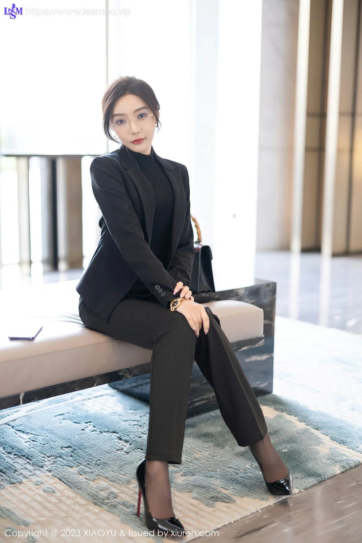 XIAOYU  语画界 Vol.974  王馨瑶yanni 黑色制服Ol性感写真11 - 14