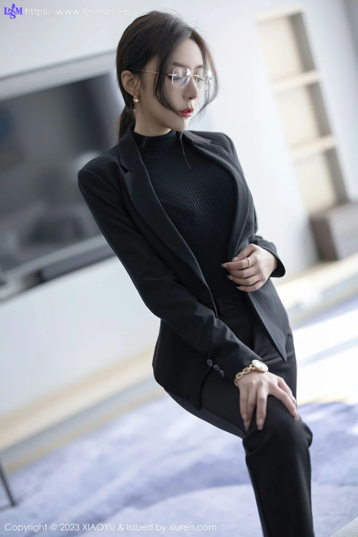 XIAOYU  语画界 Vol.974  王馨瑶yanni 黑色制服Ol性感写真11 - 24