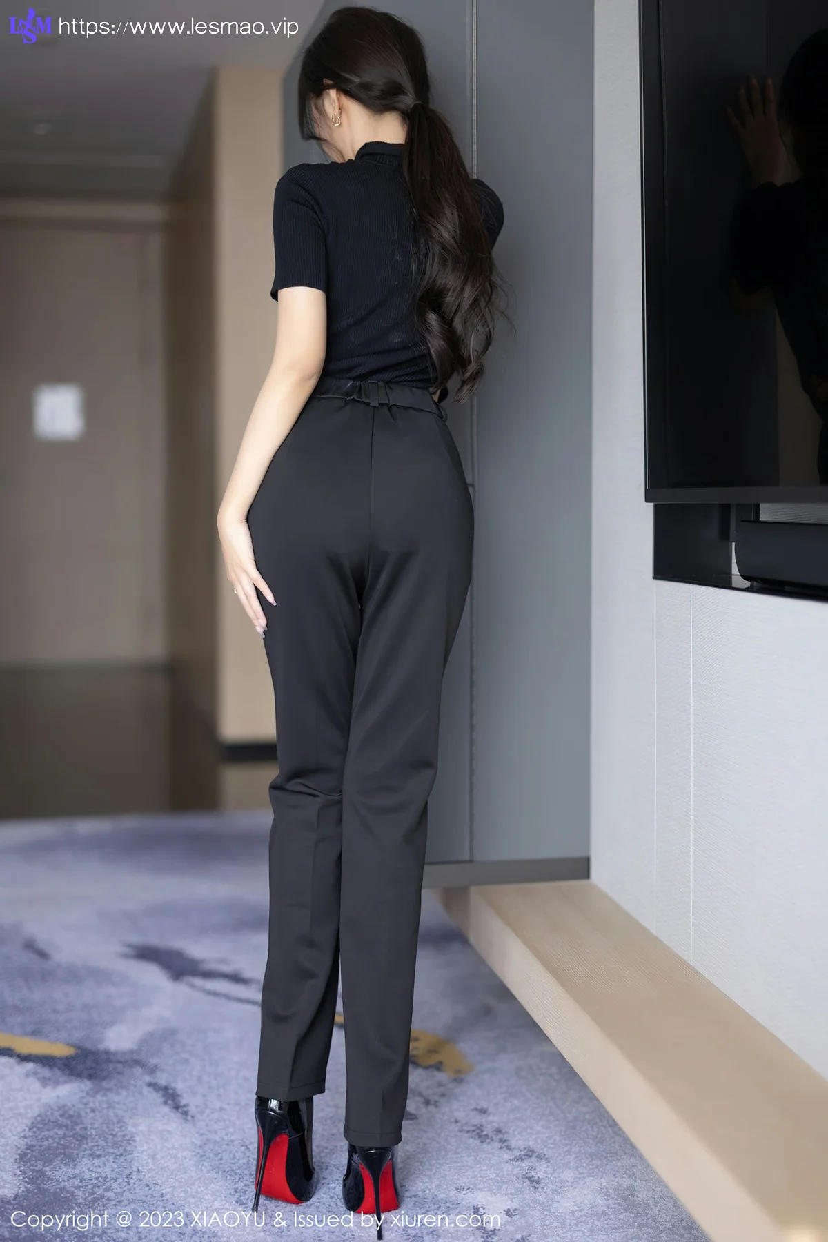 XIAOYU  语画界 Vol.974  王馨瑶yanni 黑色制服Ol性感写真11 - 43